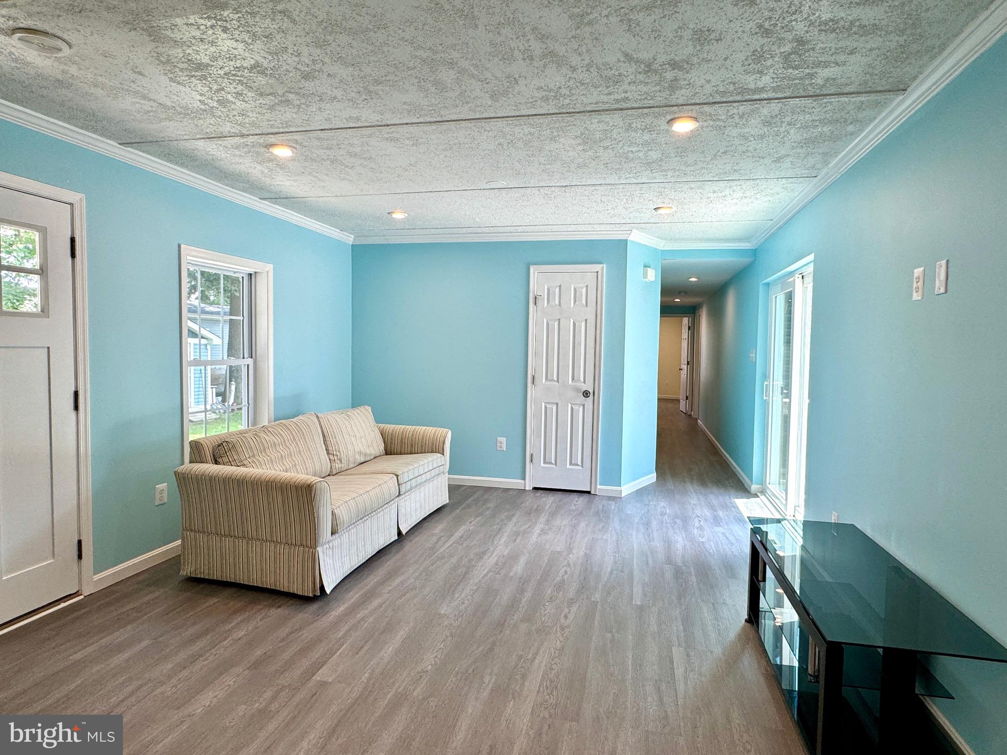 LAUREL VILLAGE - Residential