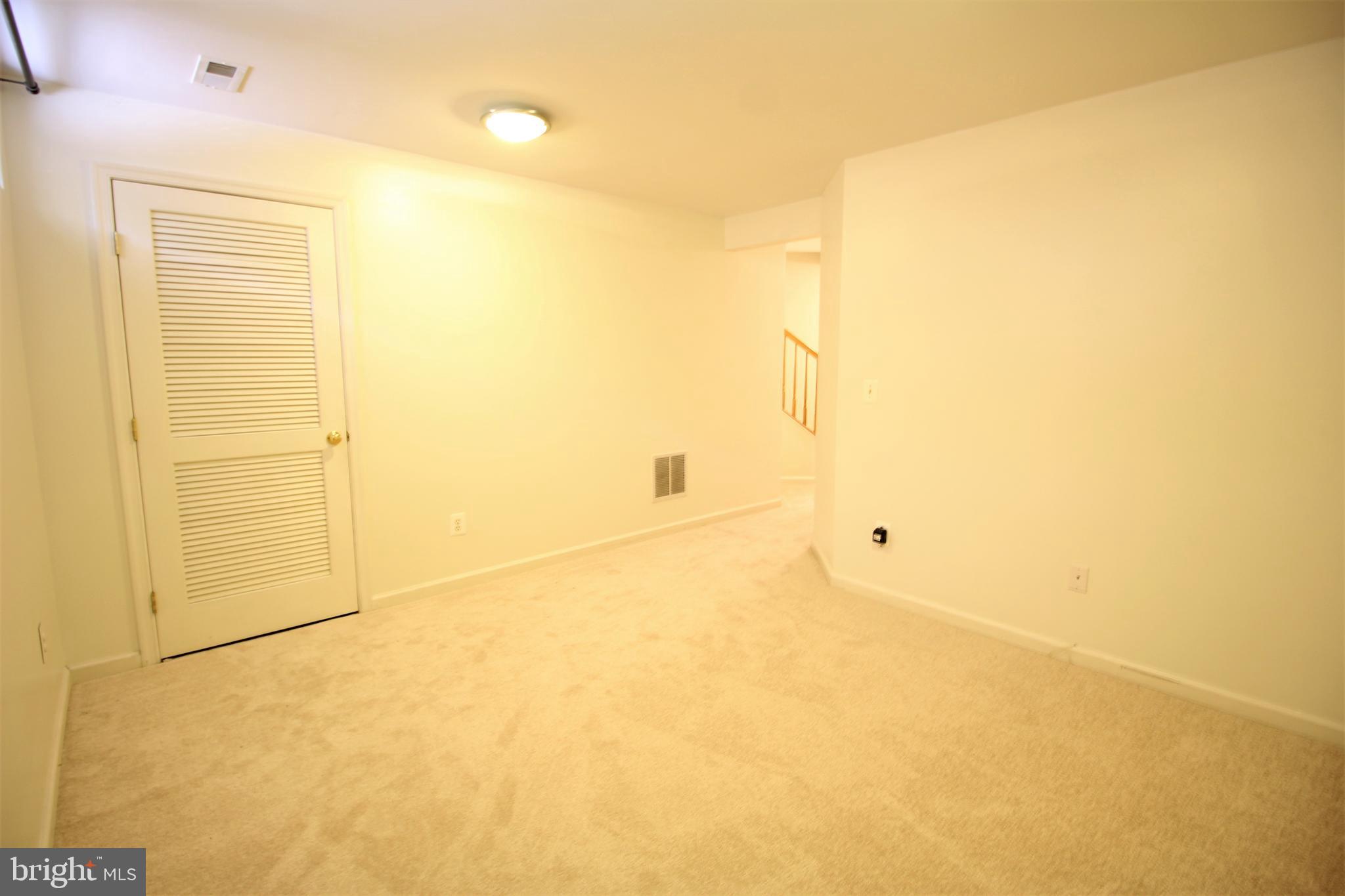 WOODBRIDGE COMMONS - Residential