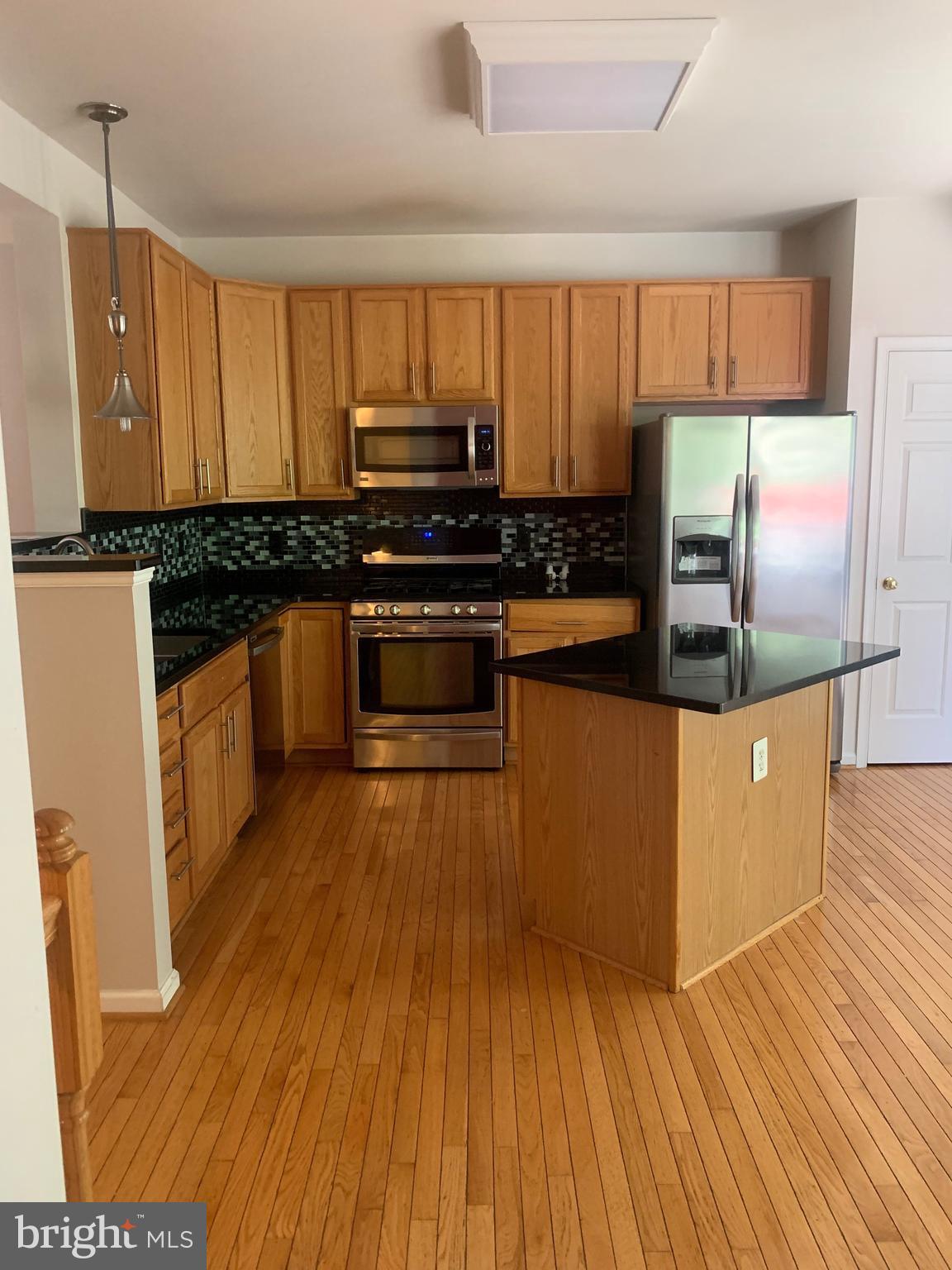 WOODBRIDGE COMMONS - Residential