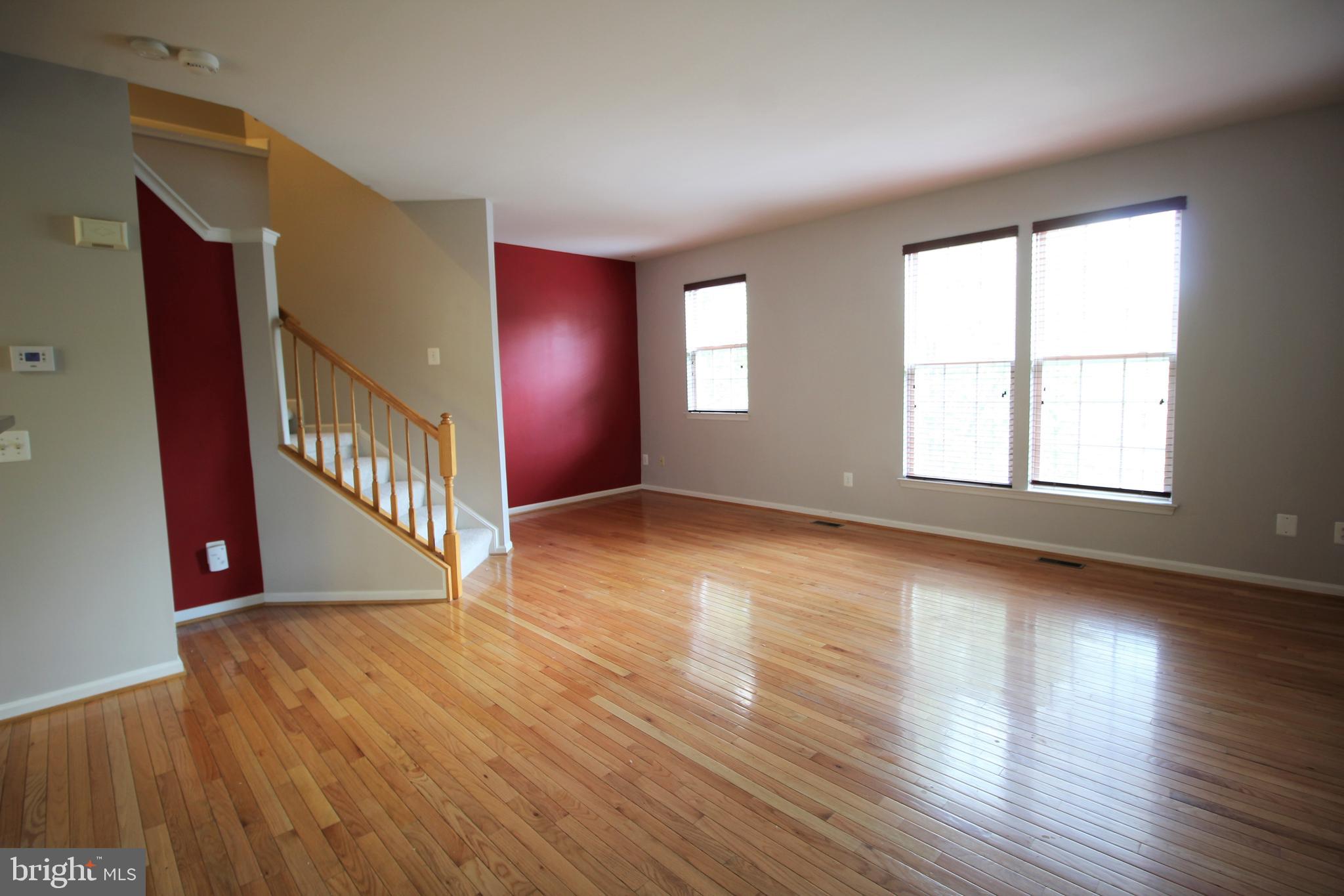 WOODBRIDGE COMMONS - Residential