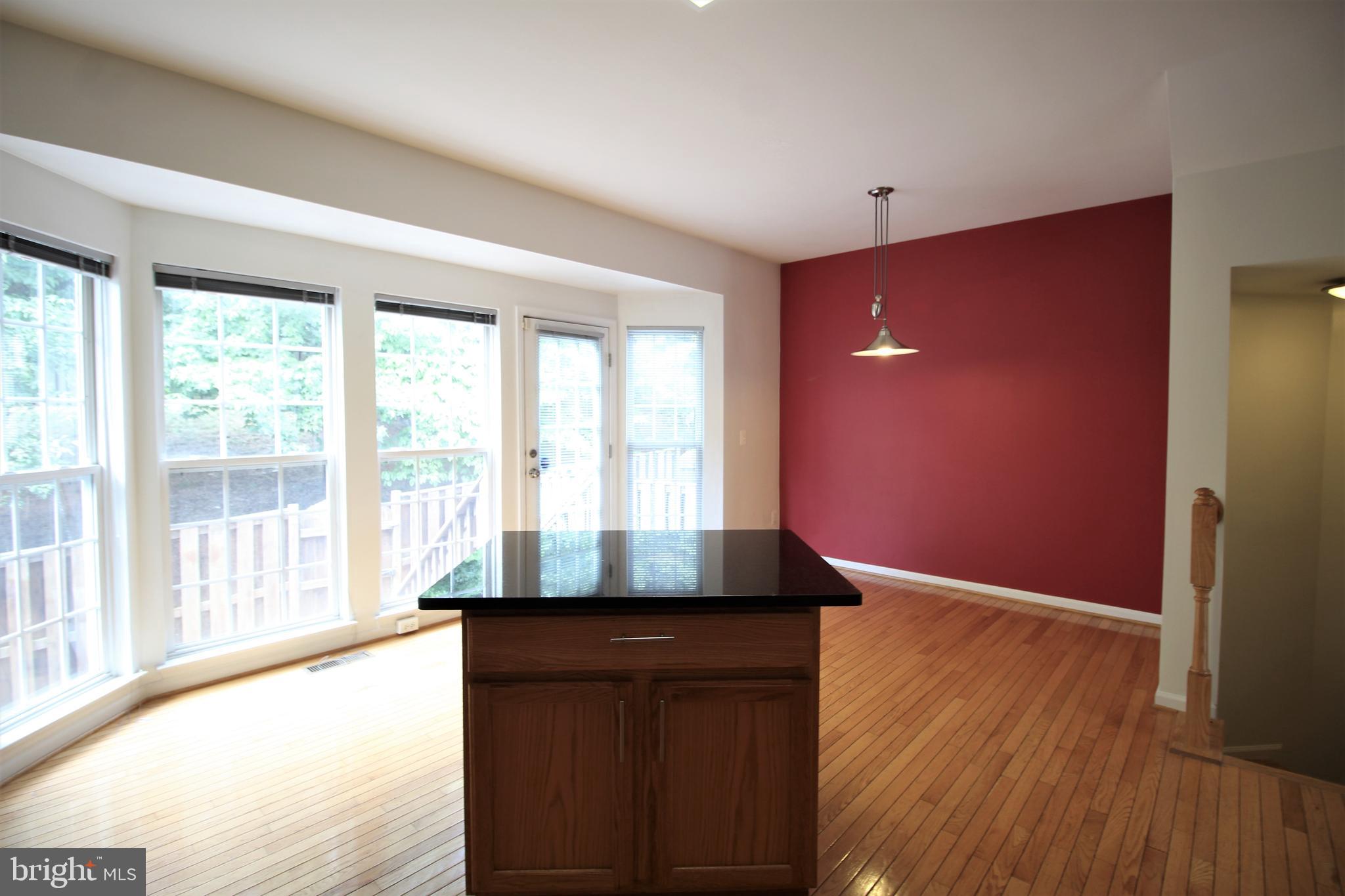 WOODBRIDGE COMMONS - Residential