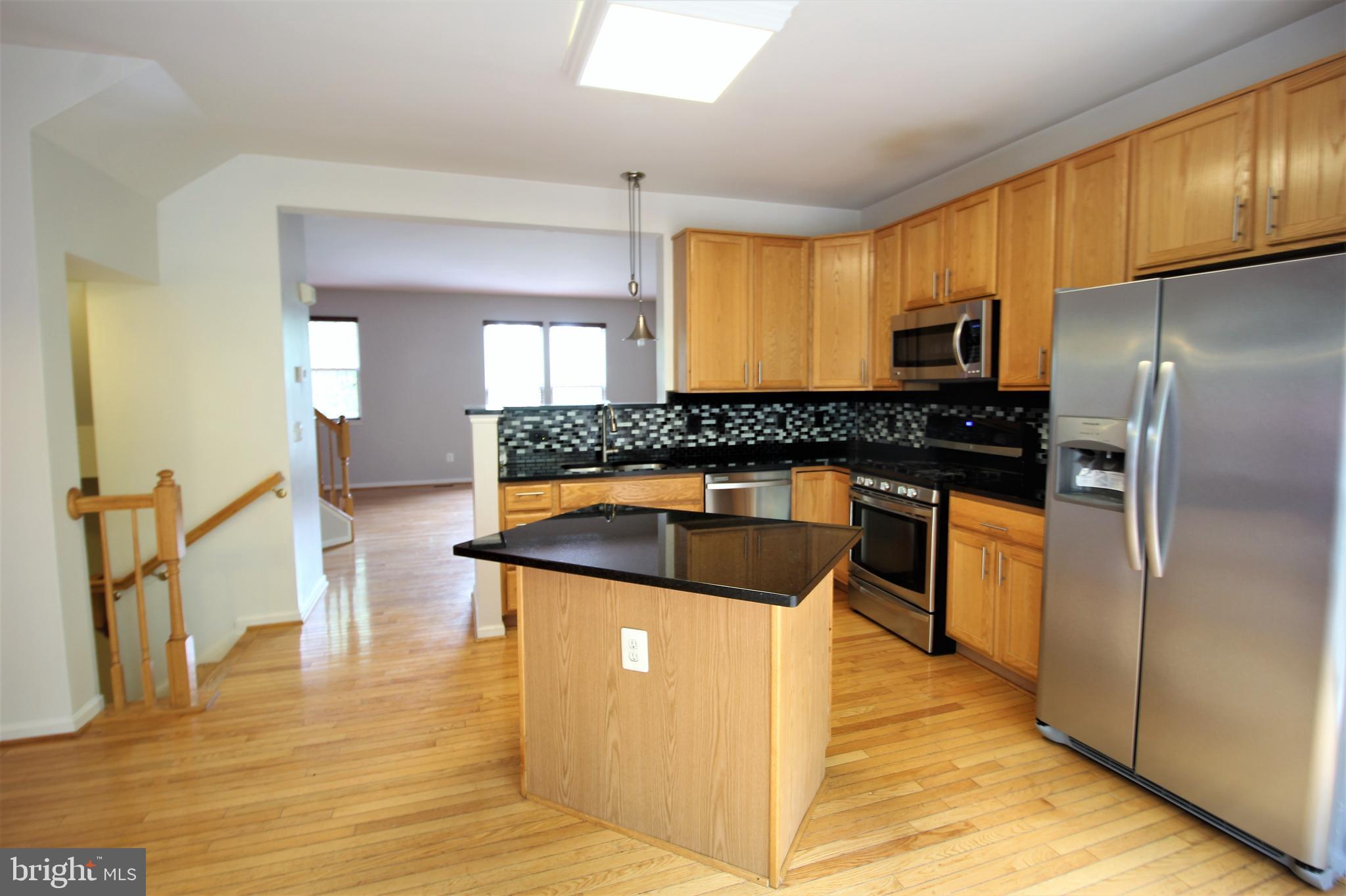 WOODBRIDGE COMMONS - Residential