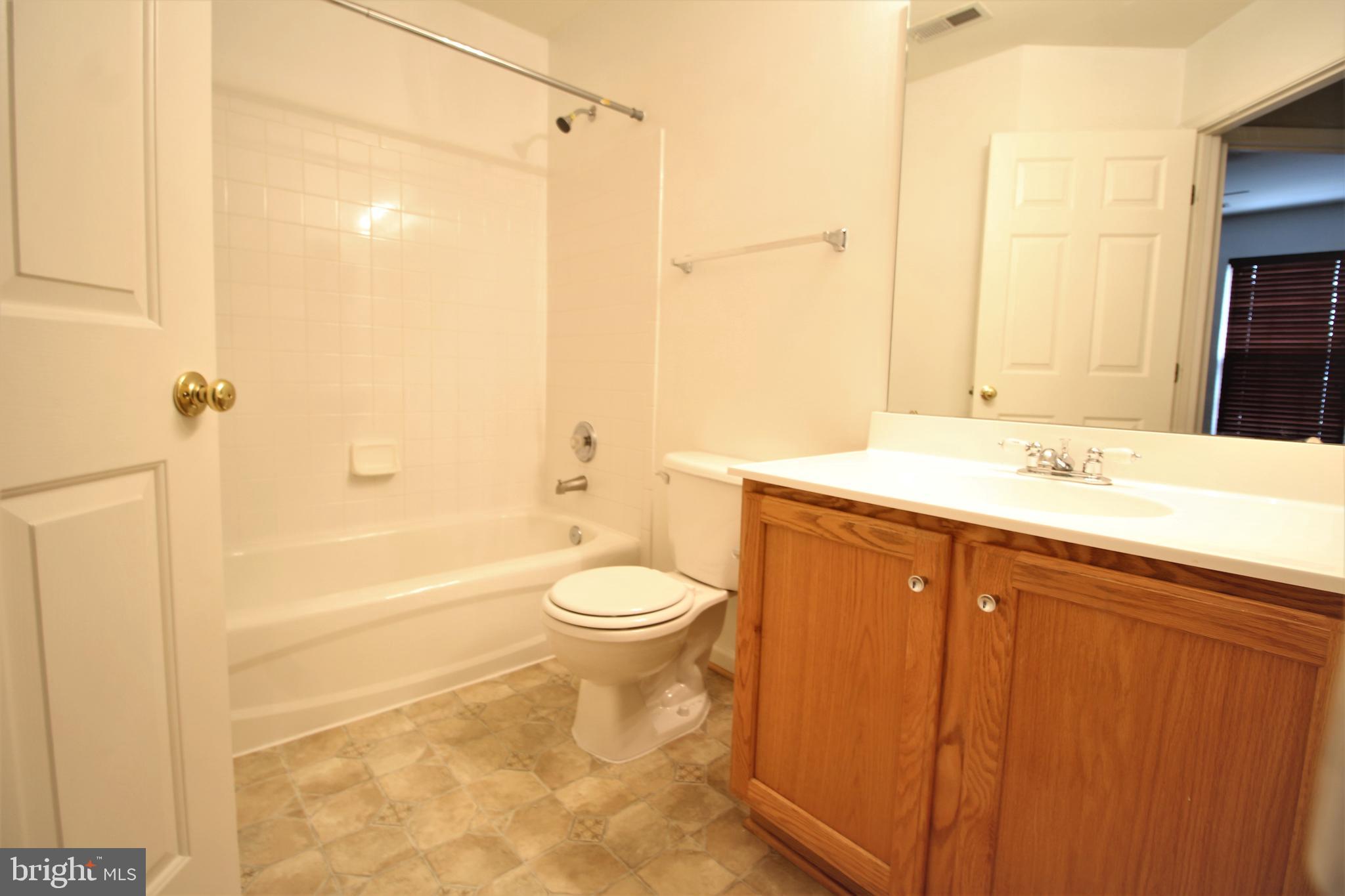 WOODBRIDGE COMMONS - Residential