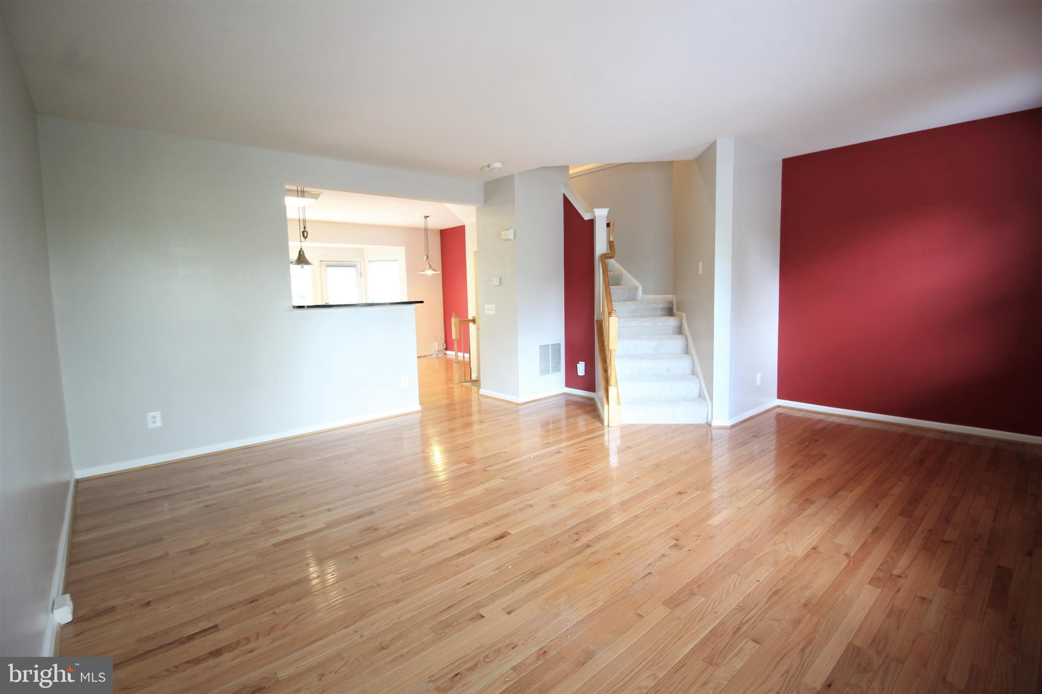 WOODBRIDGE COMMONS - Residential