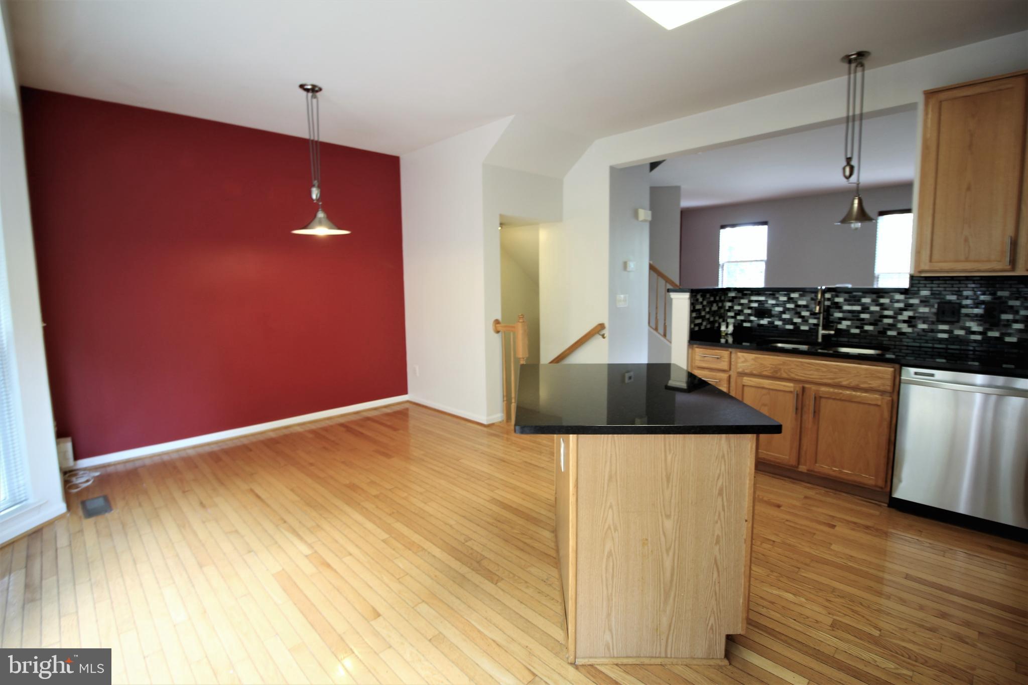 WOODBRIDGE COMMONS - Residential