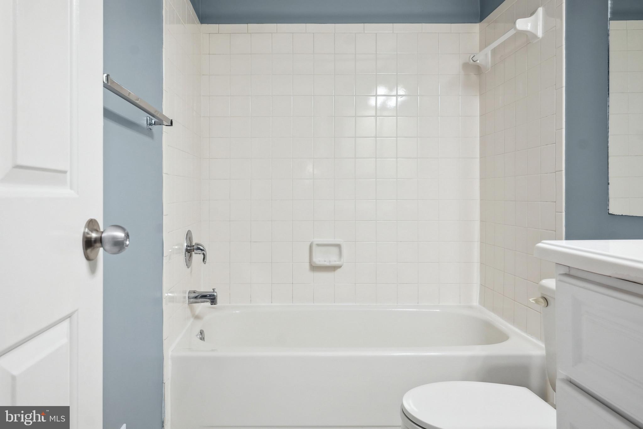 WATERS LANDING - Residential Lease