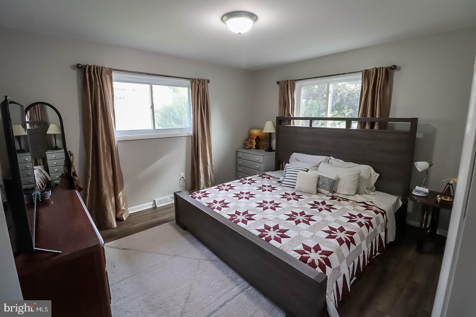 GREENBERRY HILLS - Residential