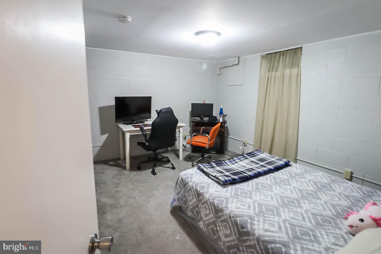 GREENBERRY HILLS - Residential