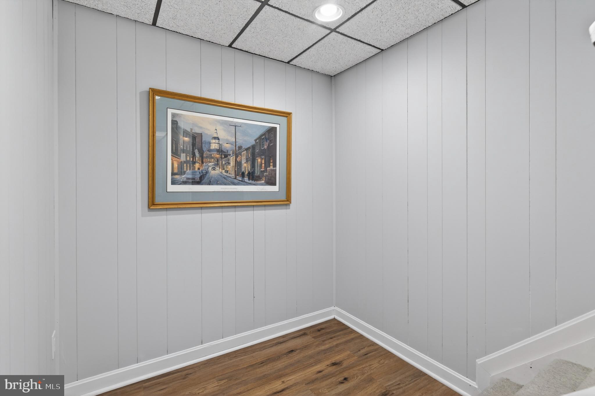 CROFTON SQUARE - Residential