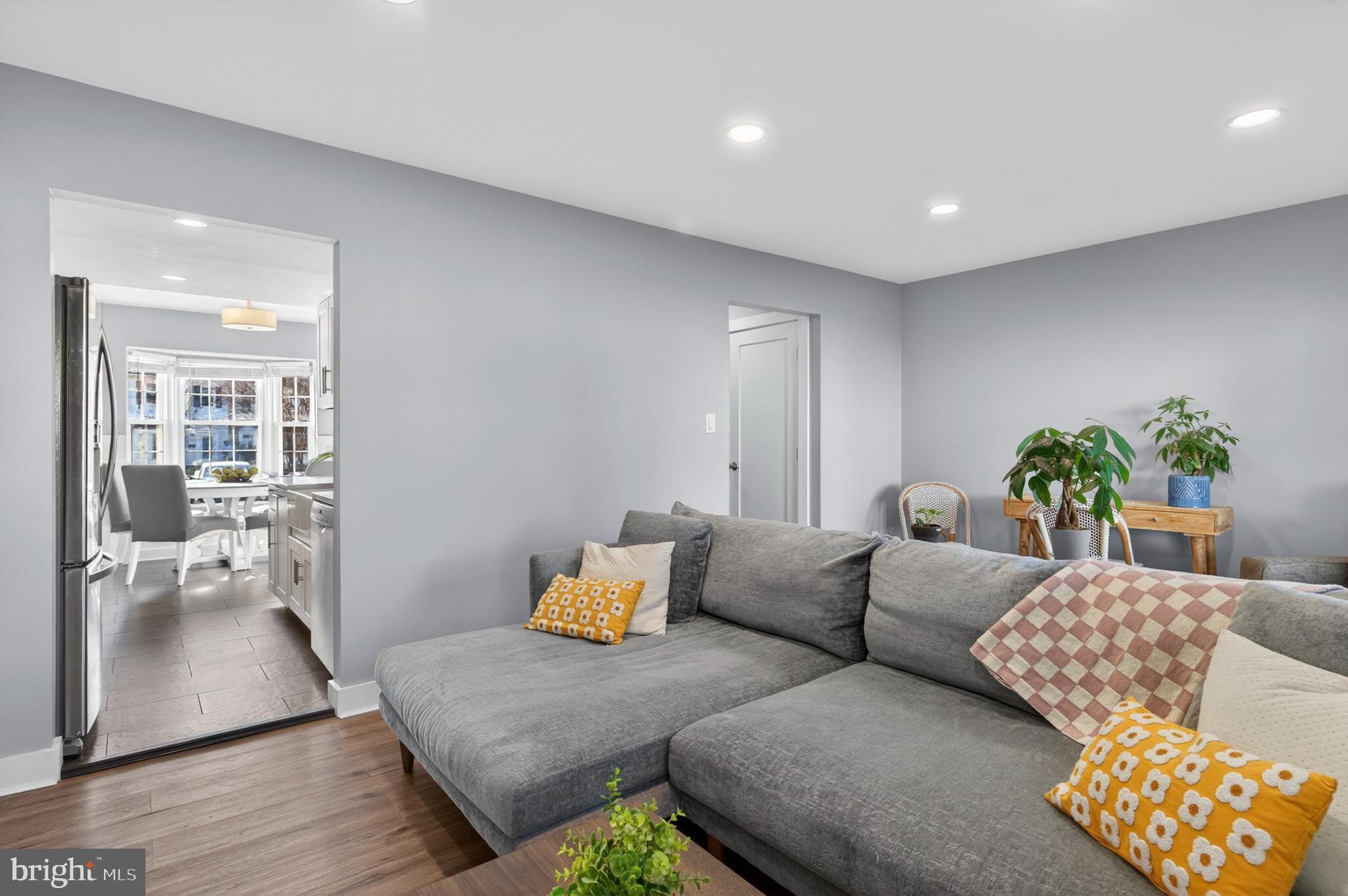 CROFTON SQUARE - Residential