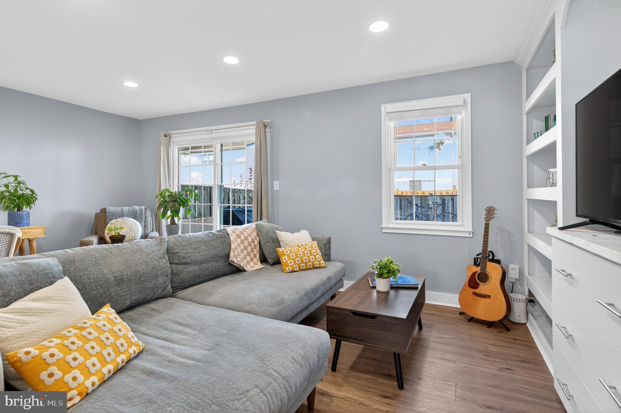 CROFTON SQUARE - Residential