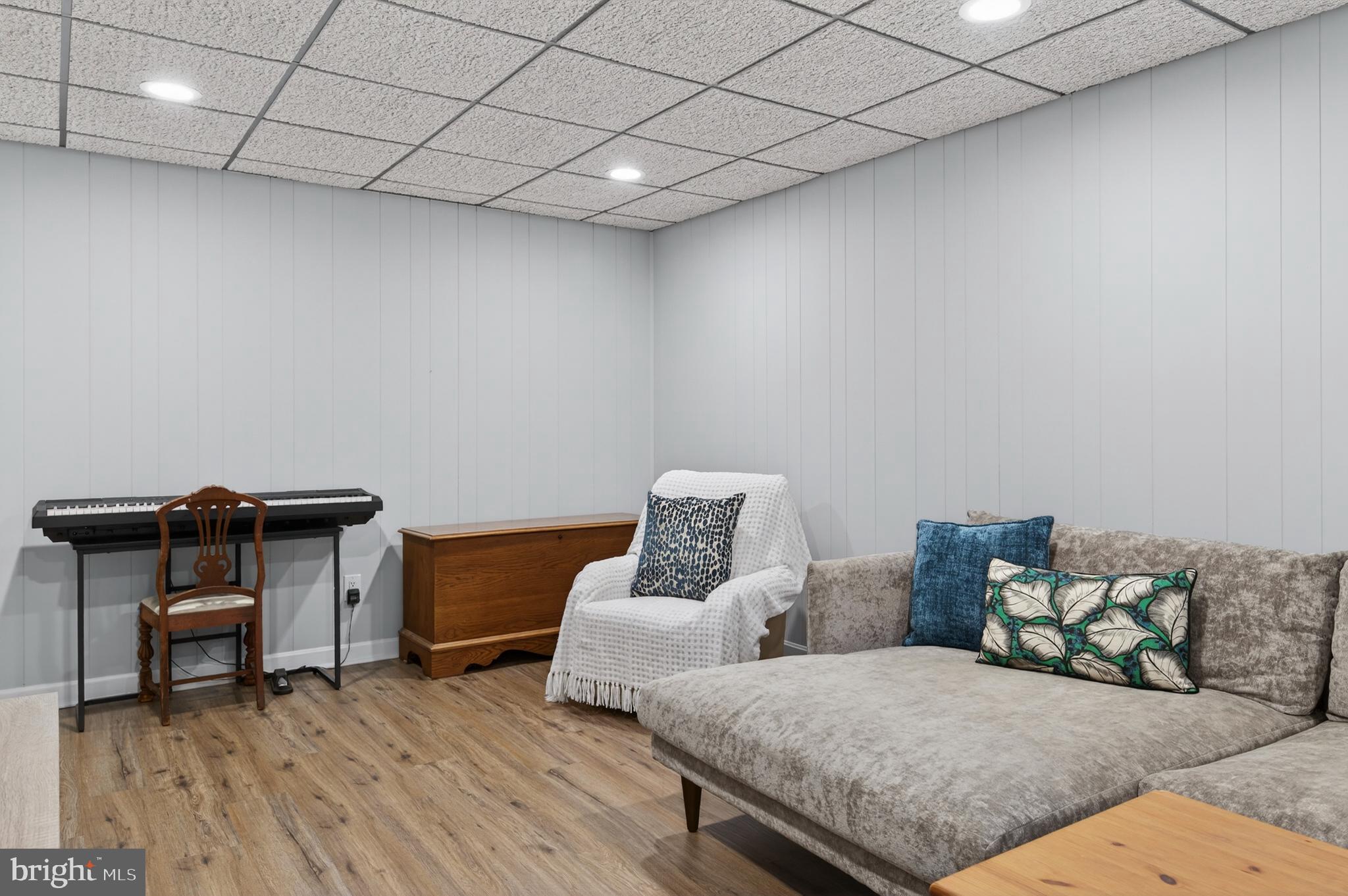 CROFTON SQUARE - Residential