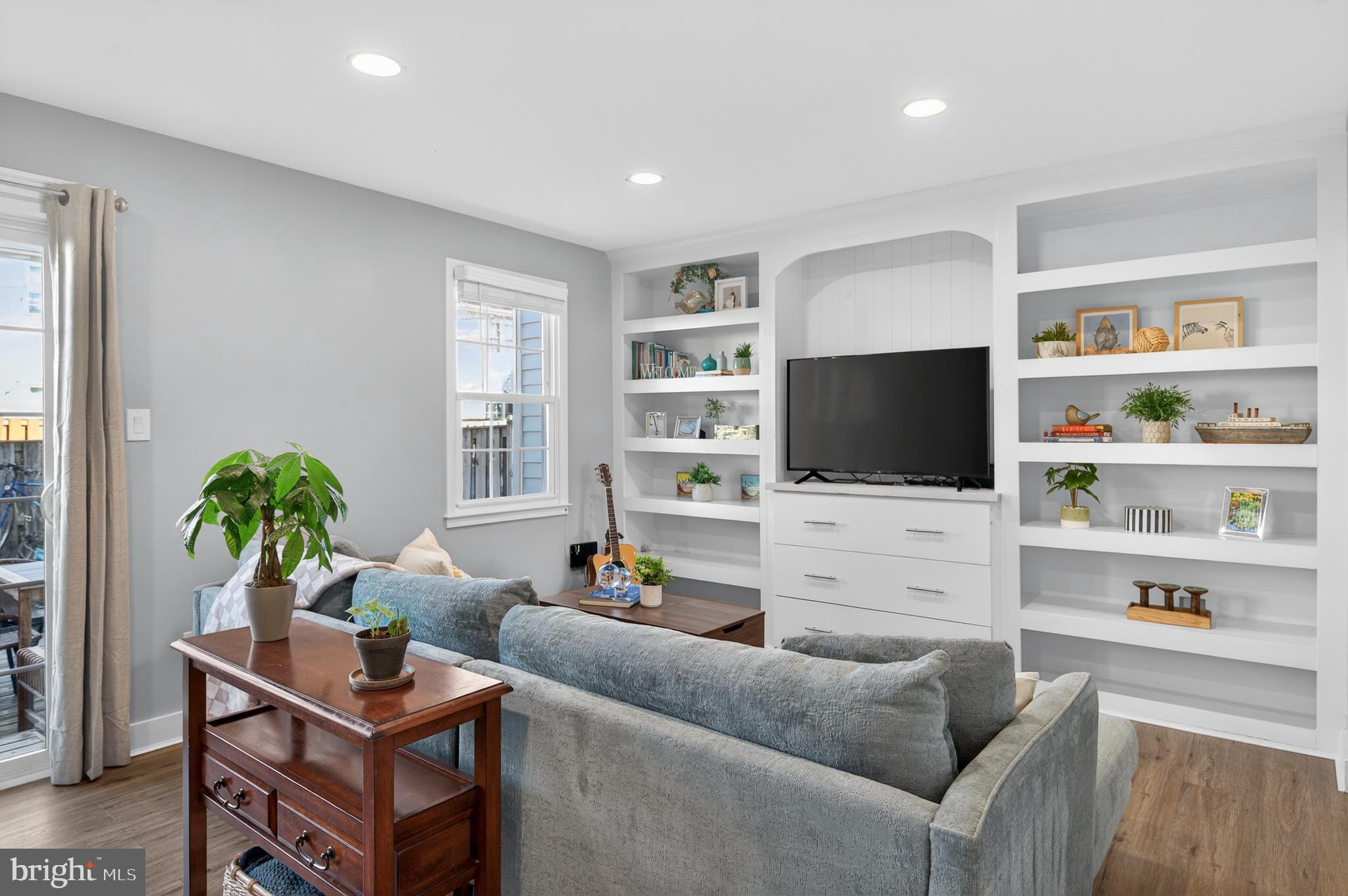 CROFTON SQUARE - Residential