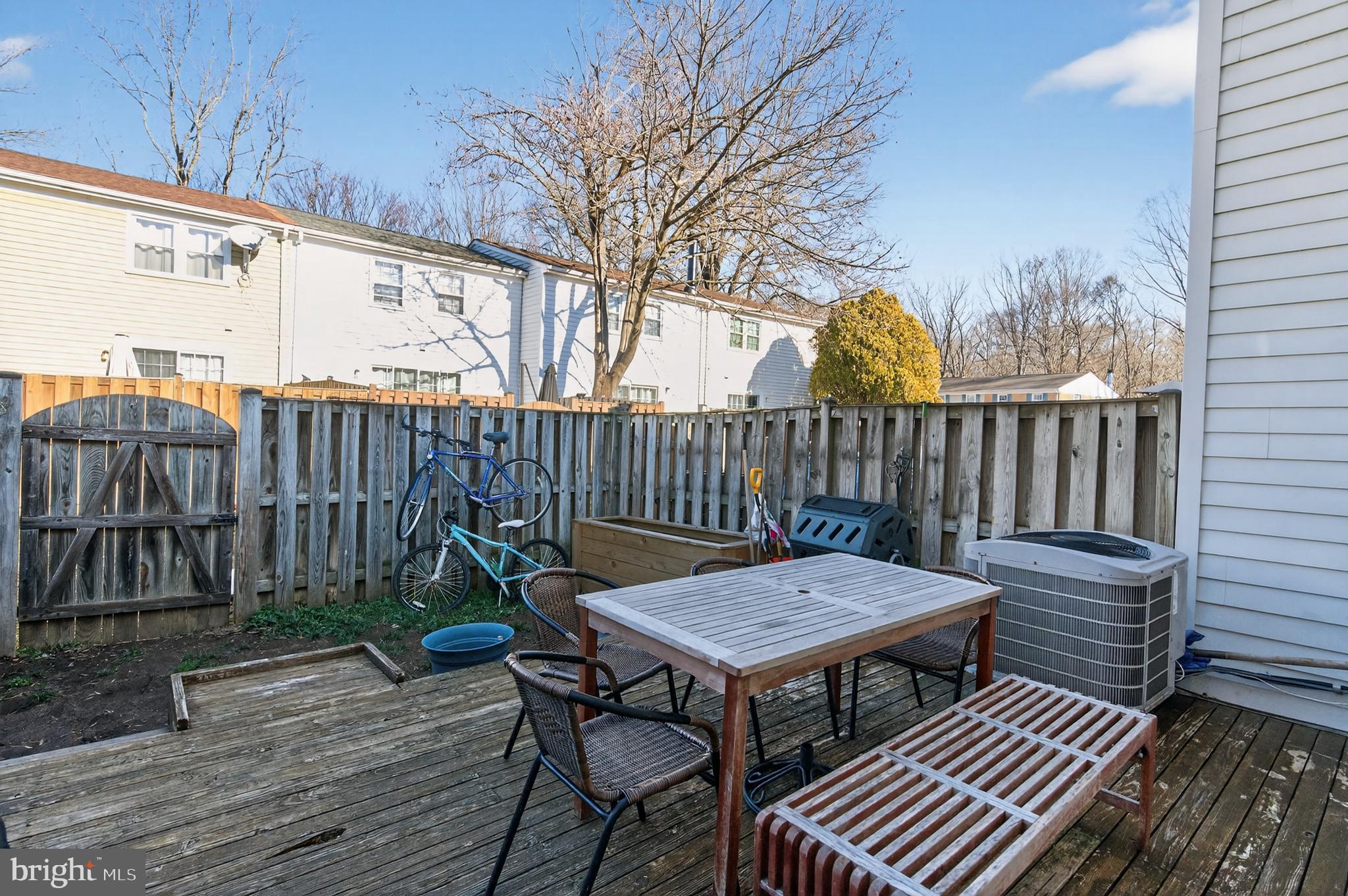 CROFTON SQUARE - Residential