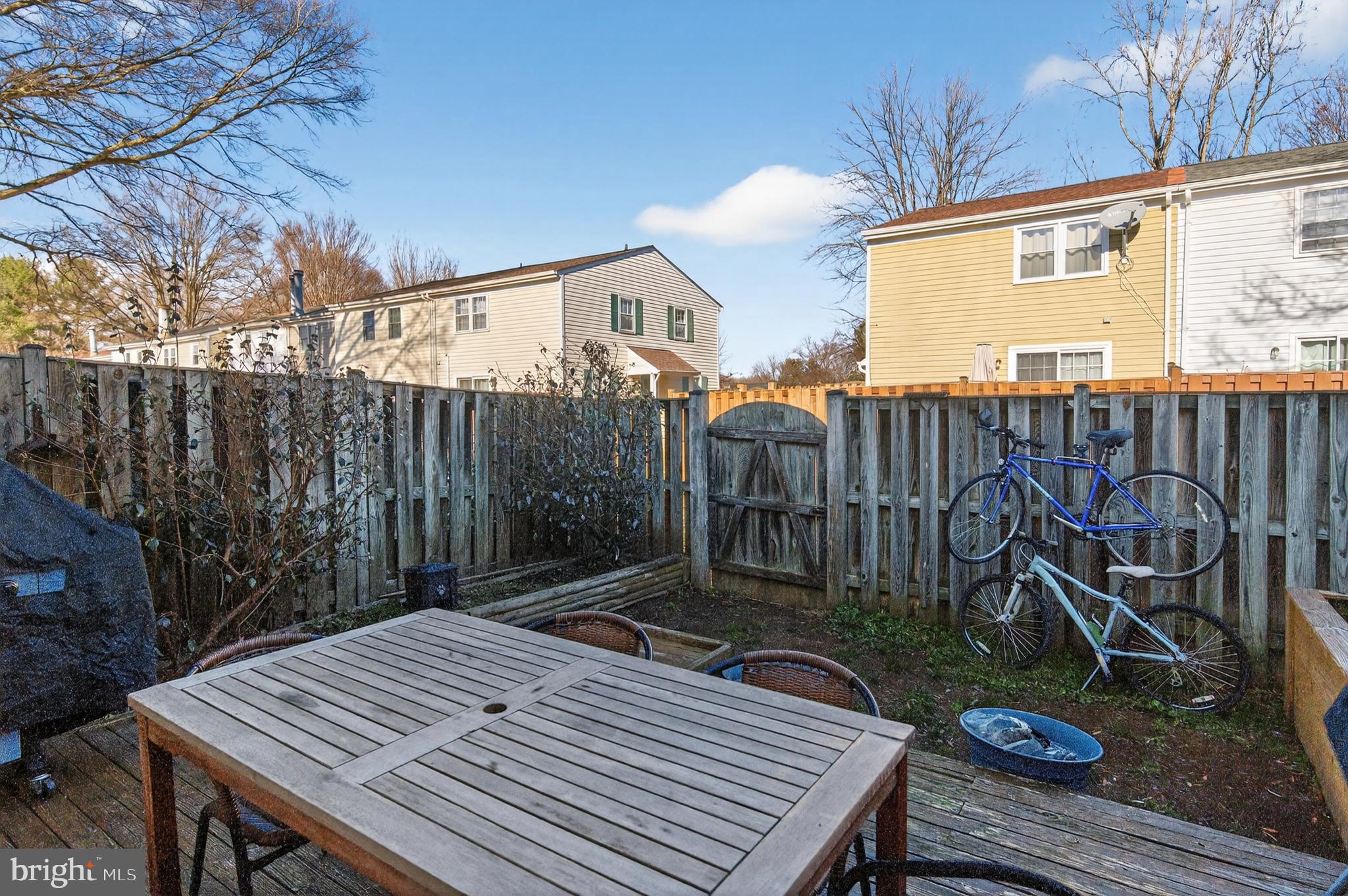 CROFTON SQUARE - Residential