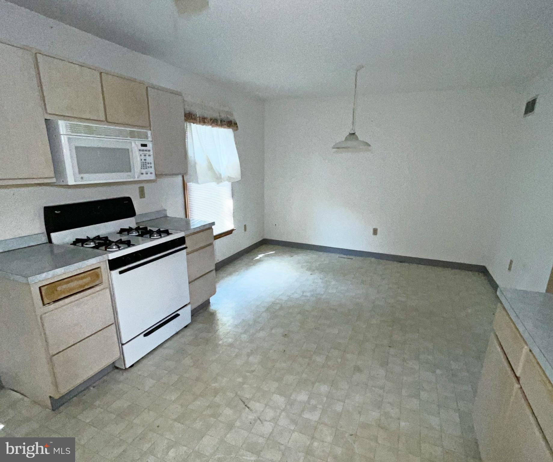 INDIAN ACRES - Residential