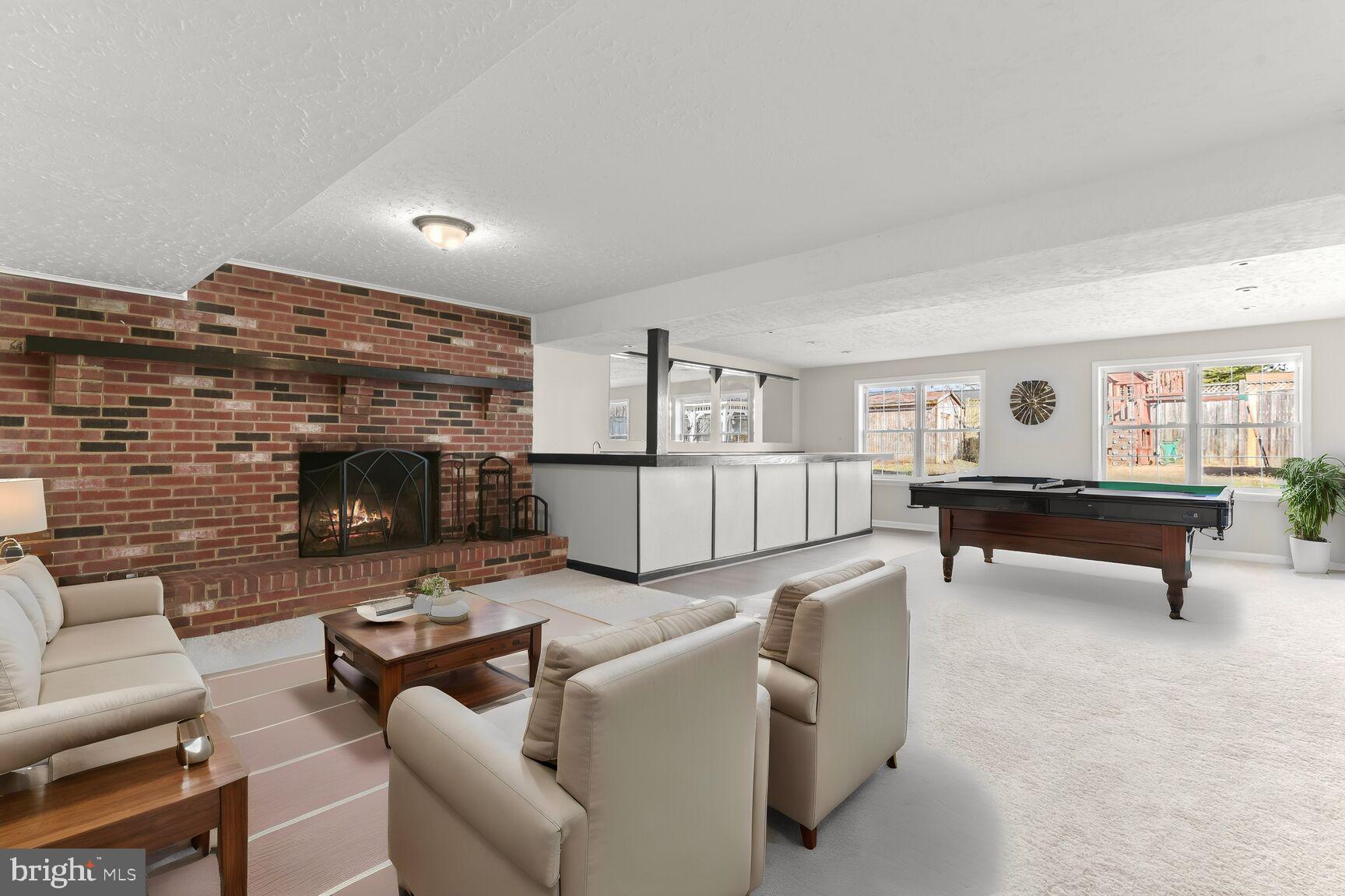 ELMHURST - Residential