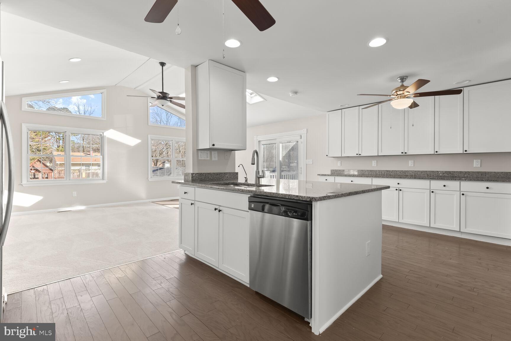 ELMHURST - Residential