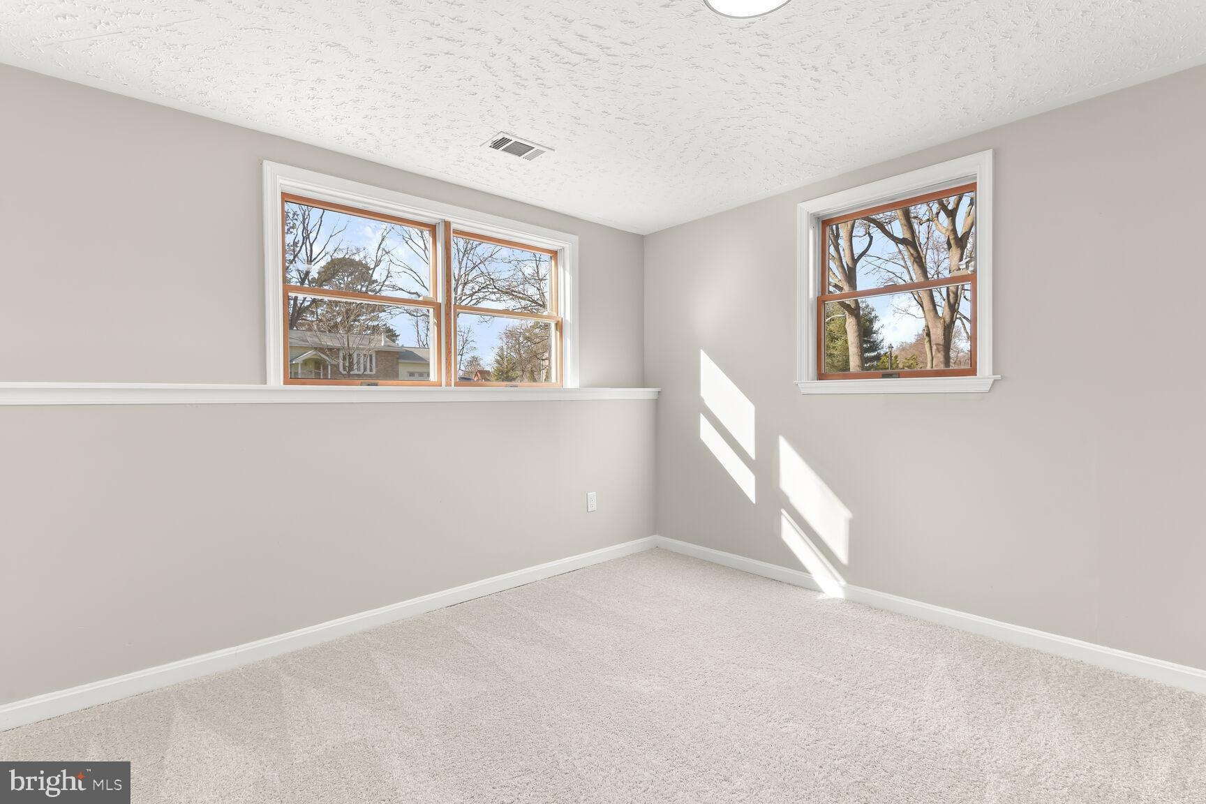 ELMHURST - Residential