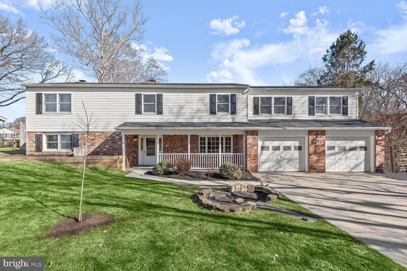 ELMHURST - Residential