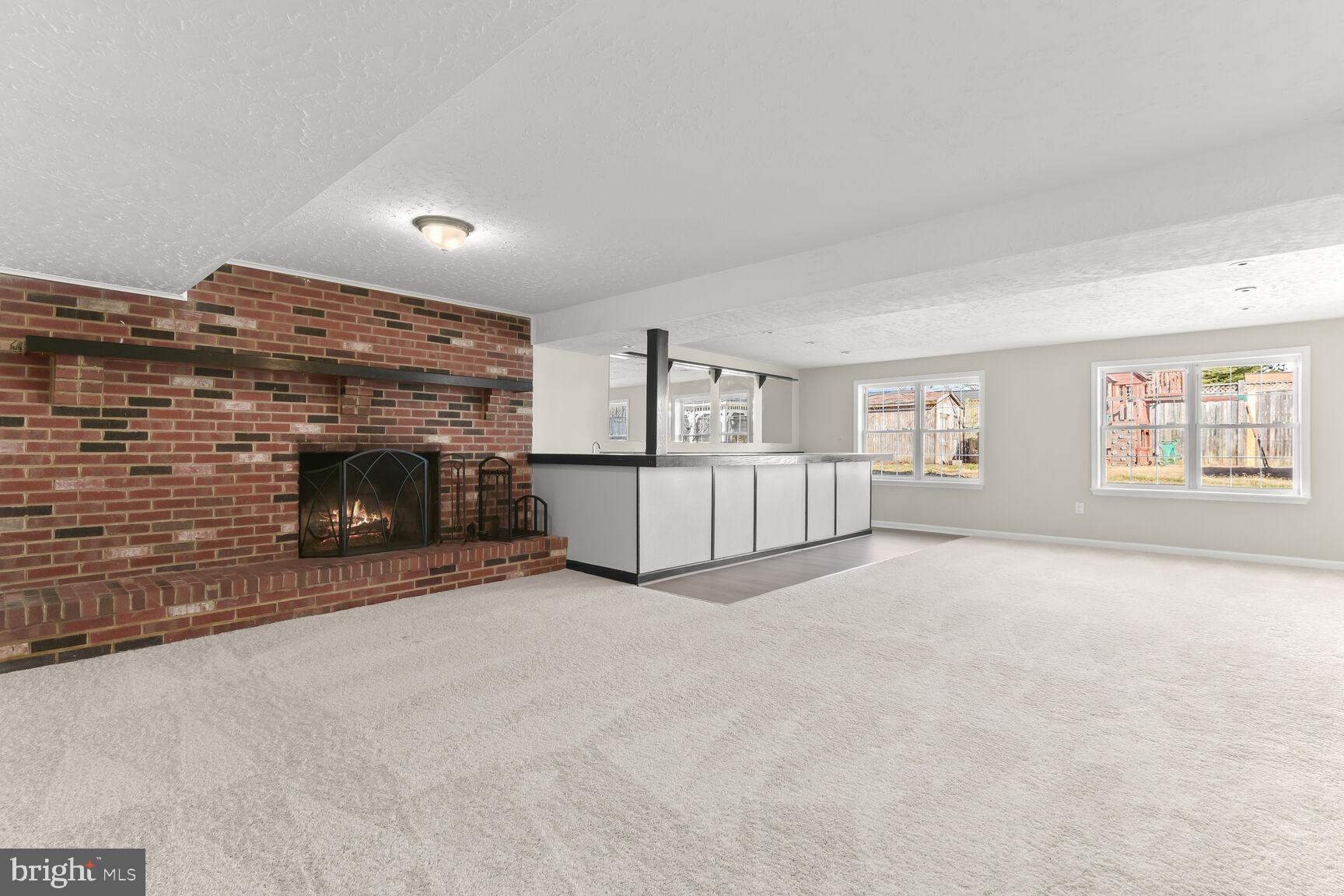 ELMHURST - Residential