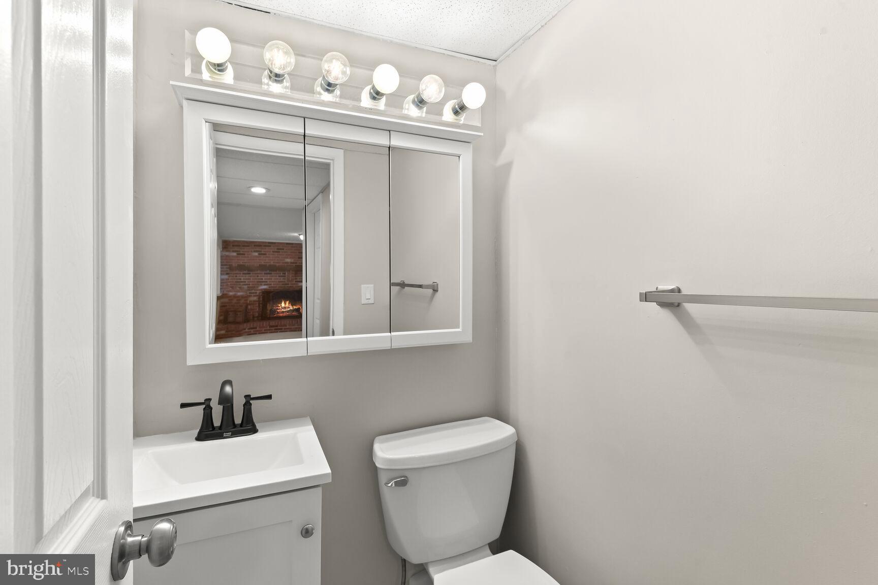 ELMHURST - Residential