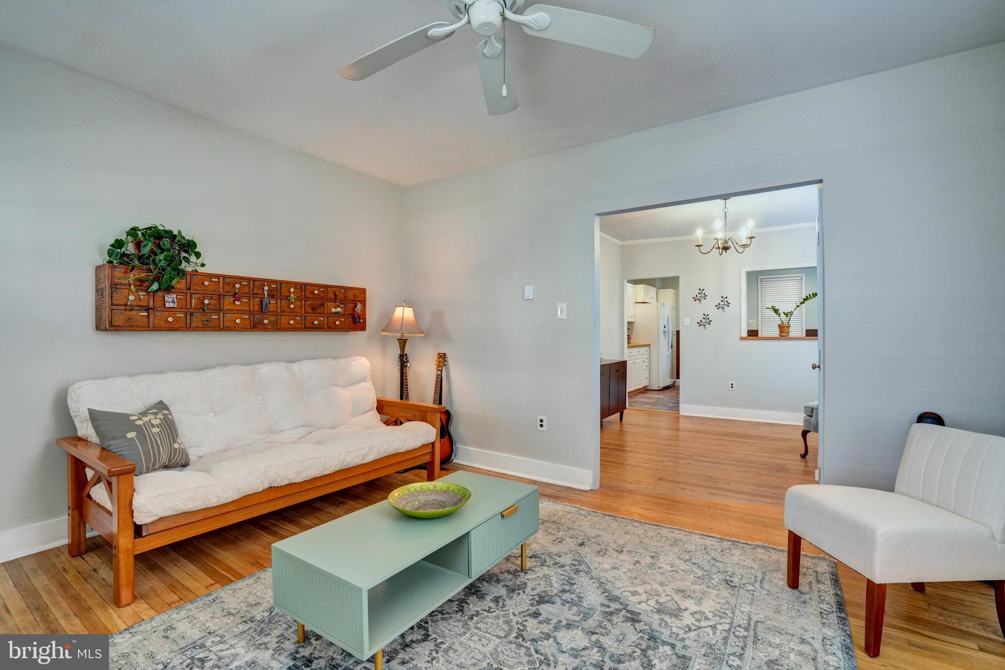 307 W WALNUT STREET