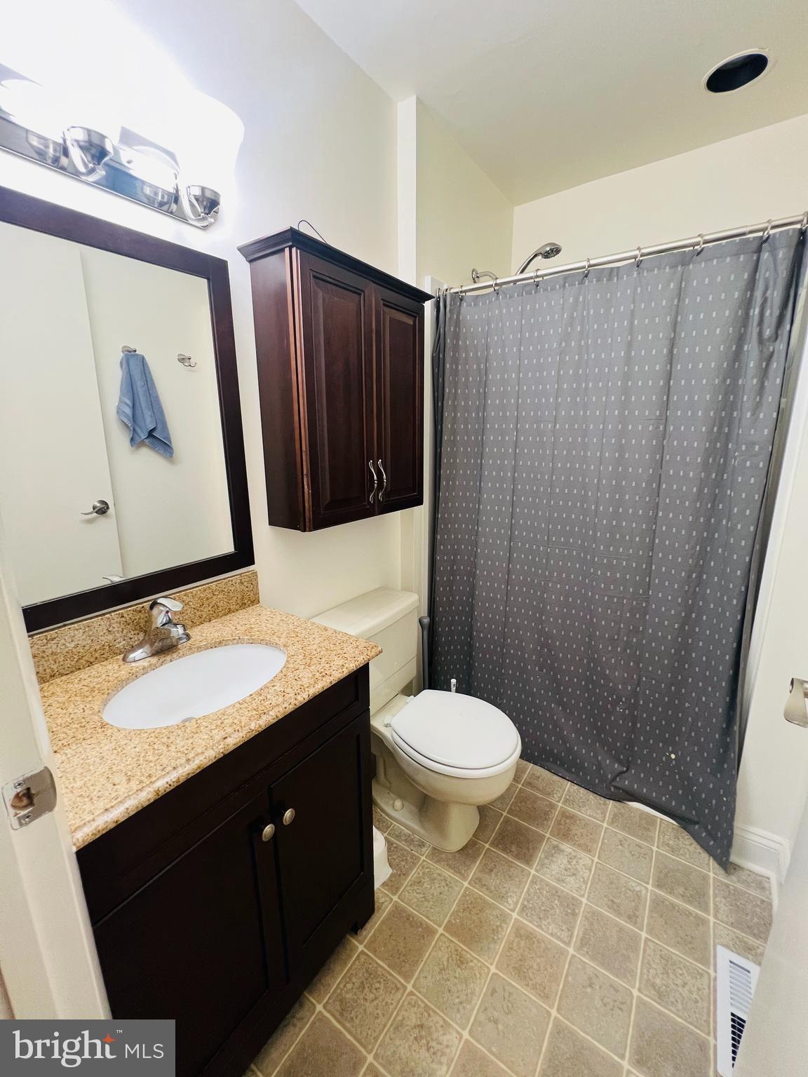 WHISPERING WOODS - Residential Lease