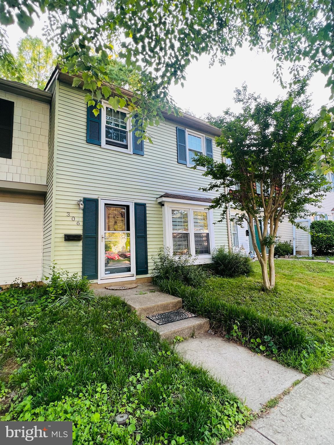 WHISPERING WOODS - Residential Lease