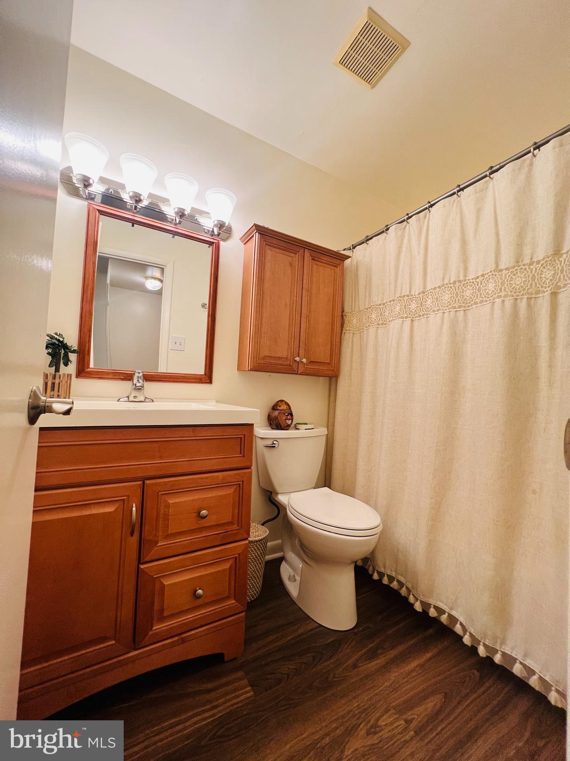 WHISPERING WOODS - Residential Lease