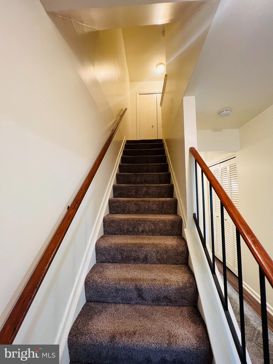 WHISPERING WOODS - Residential Lease