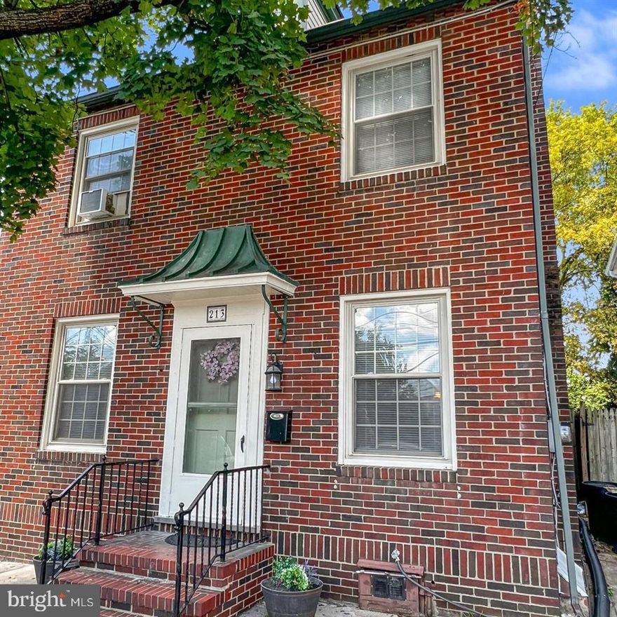 Ready to be close to all the Swanky things Martinsburg has to offer downtown, well this charmer fits that bill! Come check out this end unit, with private parking in the rear ( 2 vehicles), that is walkable to all downtown events and sits right across from the federal buildings. This beautiful home is looking for its next DREAM TENANT, and it just may be you! Come check this one out before someone snags it from you! 
This home boasts 3 Bedrooms, 1.5 Bath with lots of updates, hardwood floors and lots of Charm! It will not disappoint! Lots of Upgrades in this beautiful home. Full basement with Laundry Hookup!