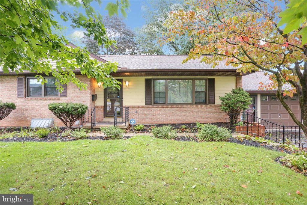 Photo of 10 E Swartzville Road, Denver, PA 17517 (MLS # PALA2041406)
