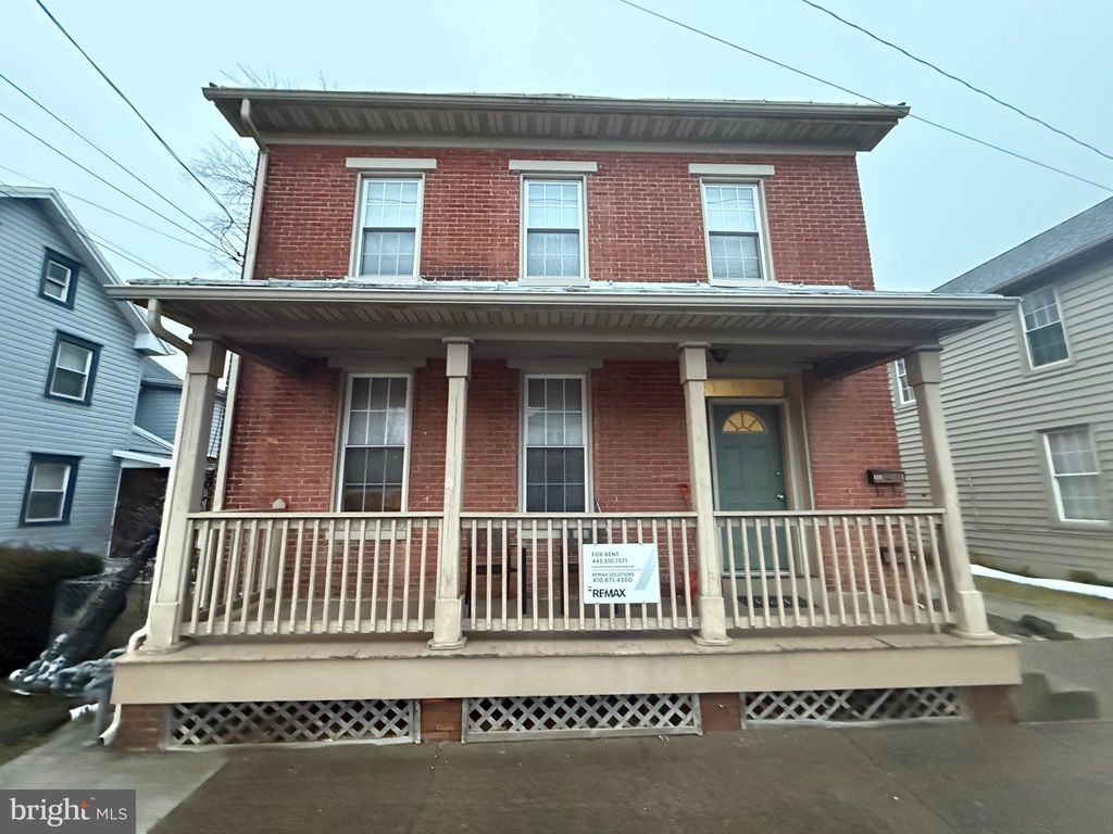 Photo of 223 N Queen Street #B, ABBOTTSTOWN, PA 17301 (MLS # PAAD2022024)