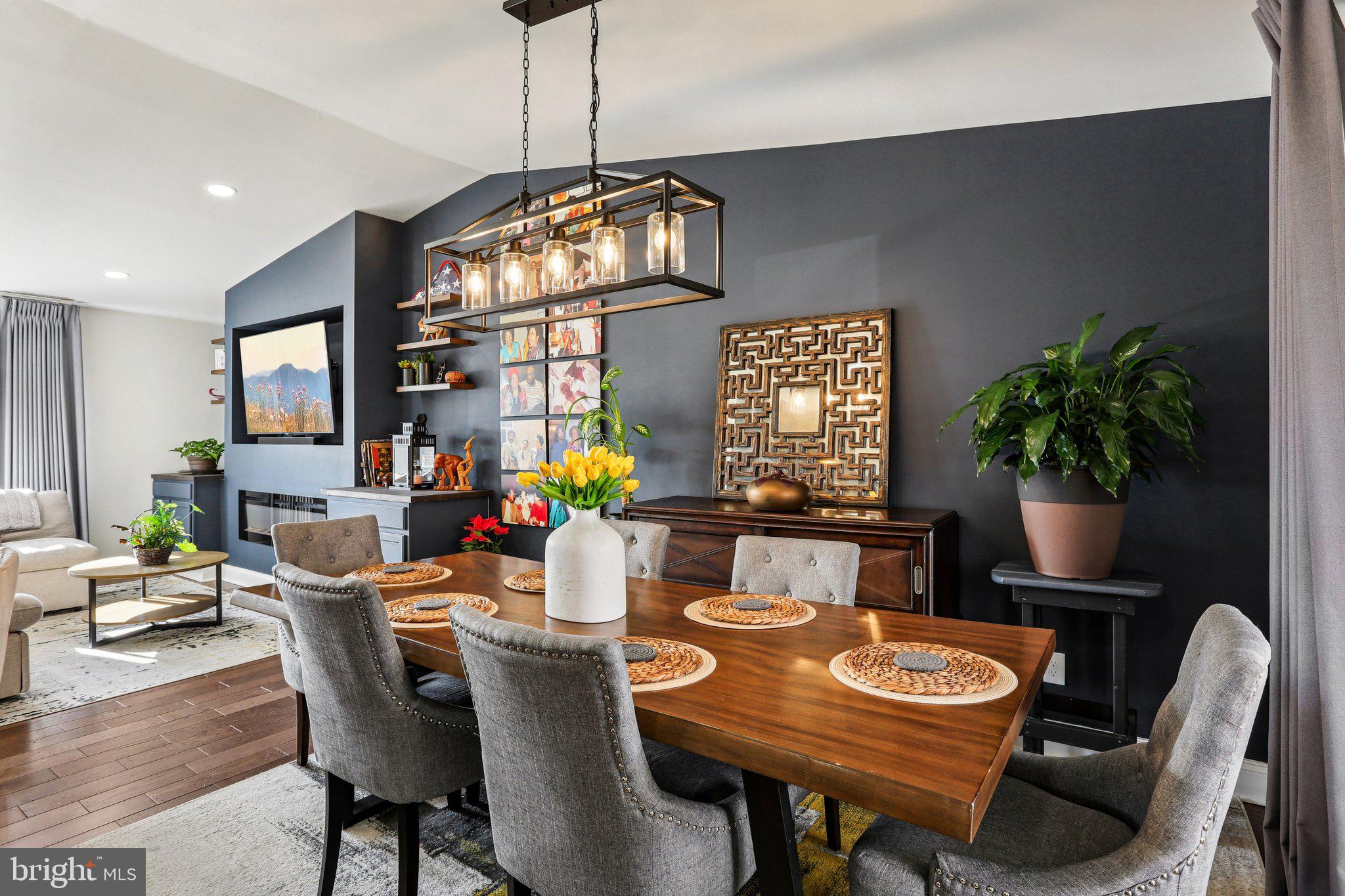 COURTHAVEN - Residential