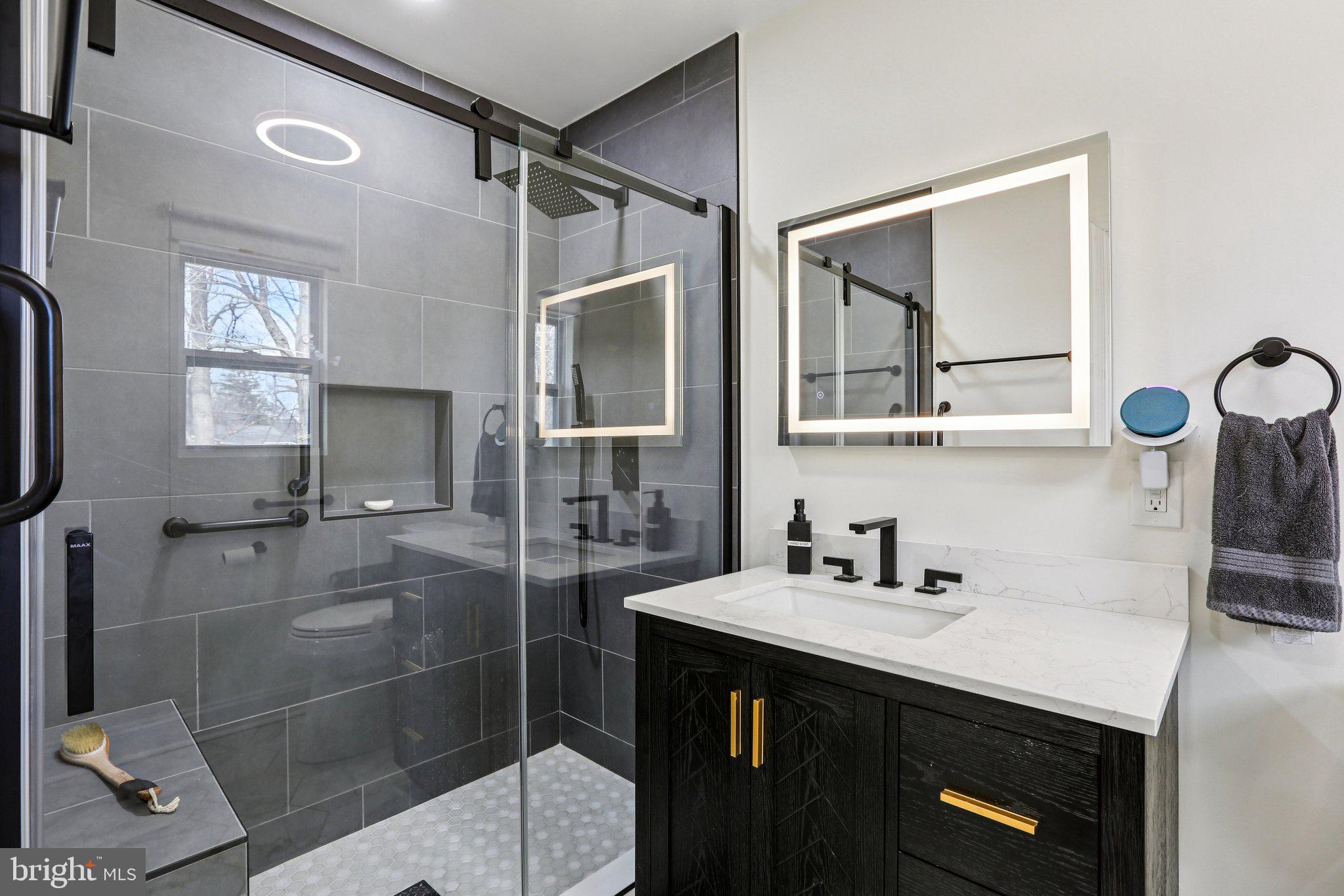 COURTHAVEN - Residential