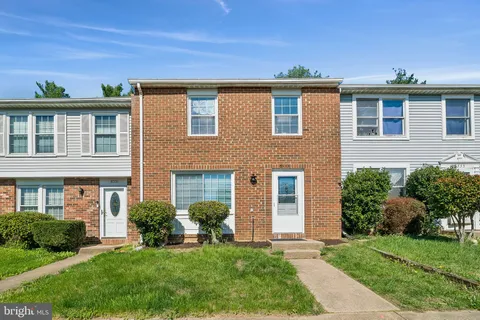 8333 Brockham Drive, Alexandria, VA MLS: VAFX2301502
