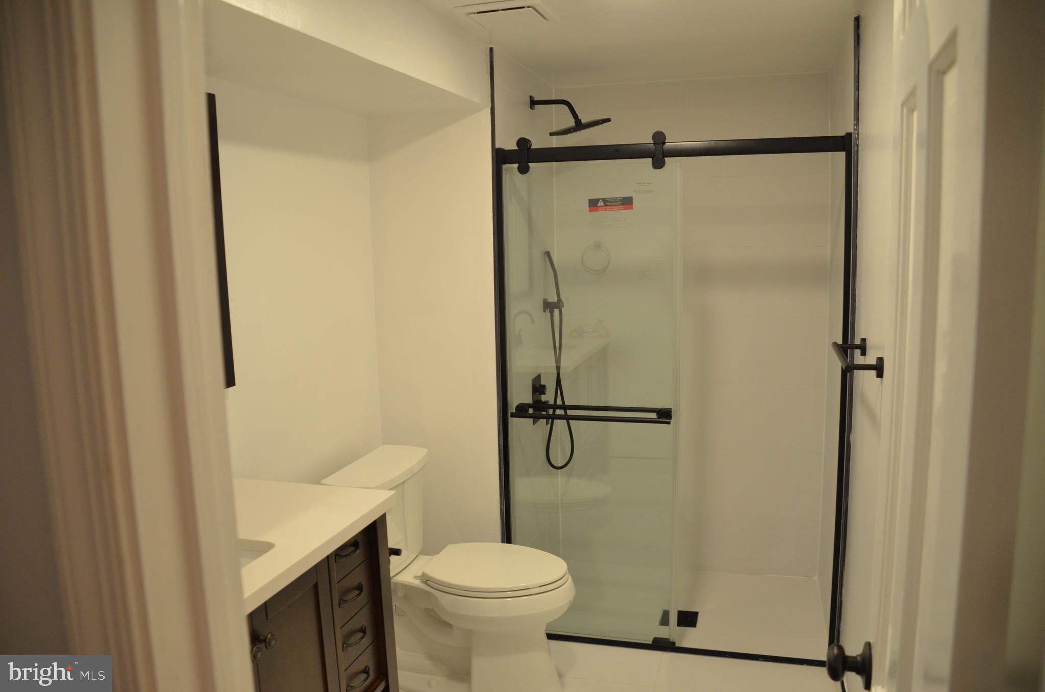 TANTALLON ON THE POTOMAC - Residential Lease