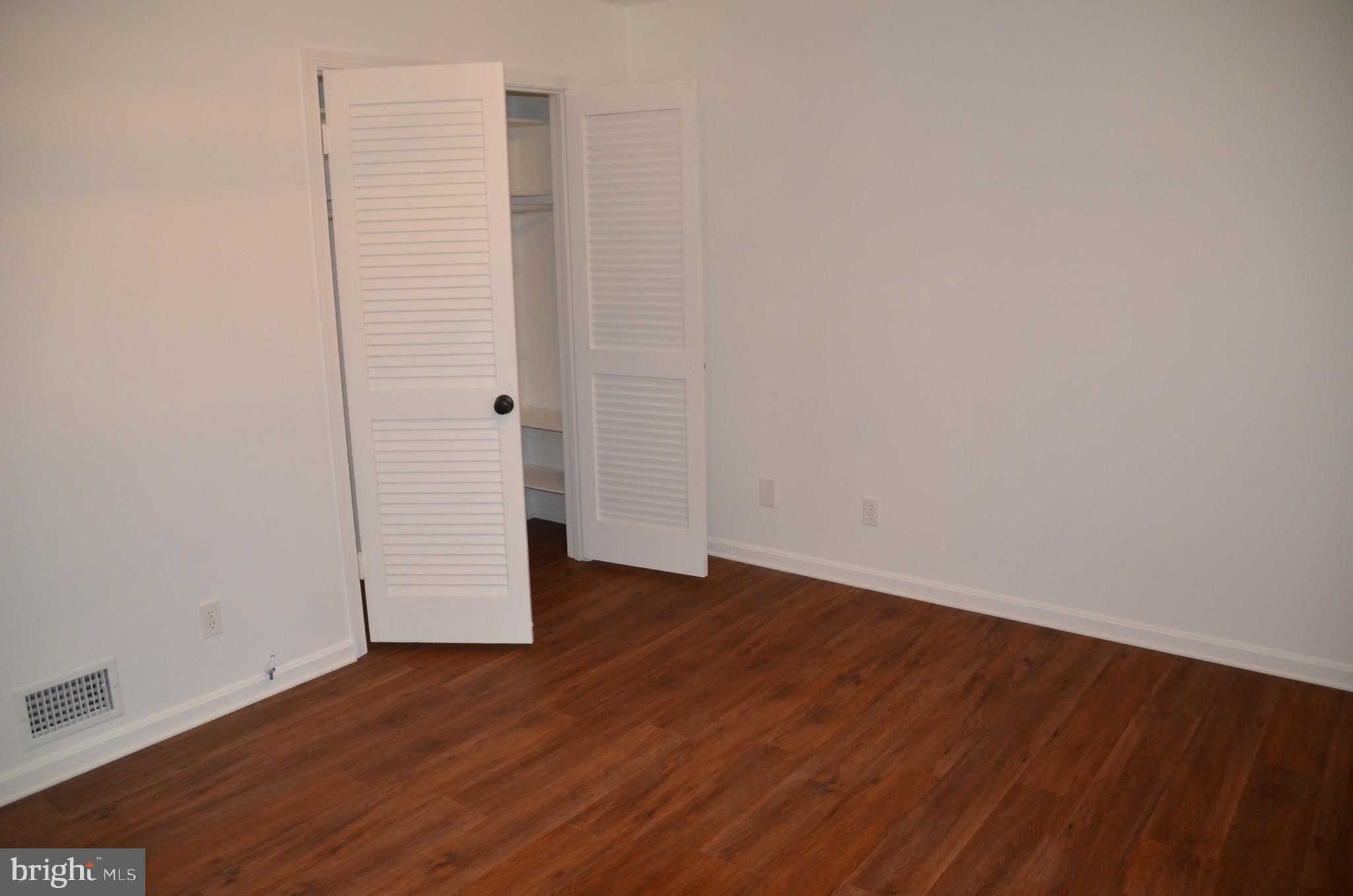 TANTALLON ON THE POTOMAC - Residential Lease