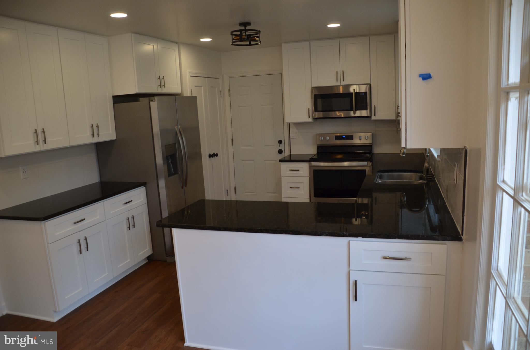 TANTALLON ON THE POTOMAC - Residential Lease