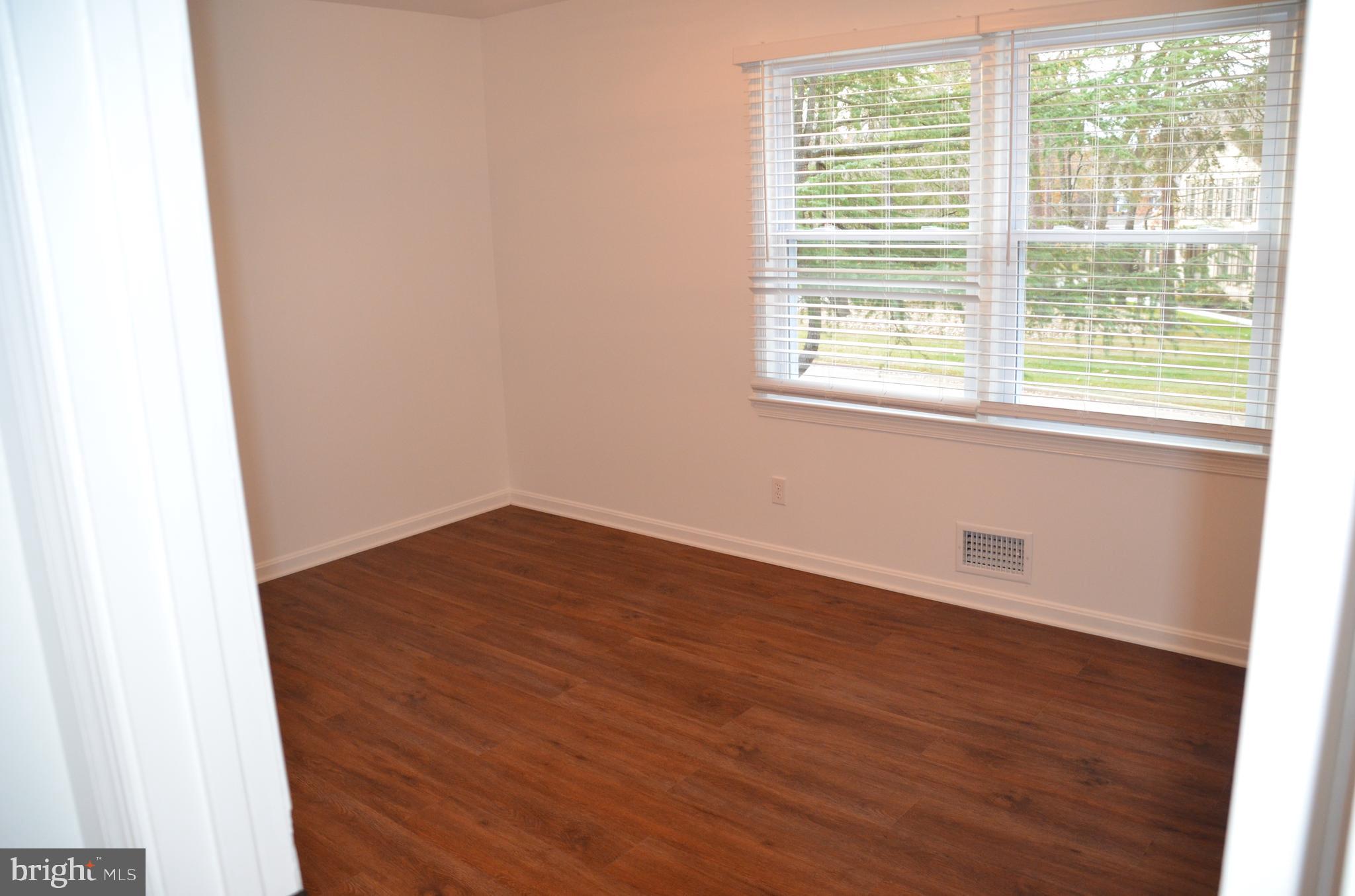 TANTALLON ON THE POTOMAC - Residential Lease