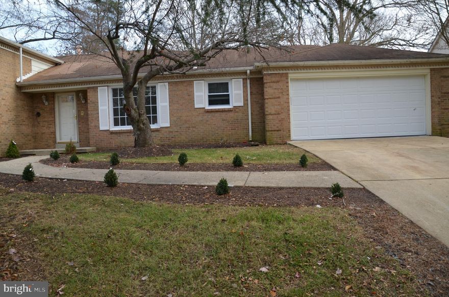 This wonderful single family home backing to private golf course is over 3400 sq.ft and located in highly sought out Tantallon on the Potomac subdivision. Newly updated vinyl flooring gives the property elegance and easy maintenance thoughout. Updated kitchen with new stainless steel appliances.  With a total of 5 bedrooms, 4 large bedrooms on the upper level and one other in the lower level, this gorgeous home is ready for you.