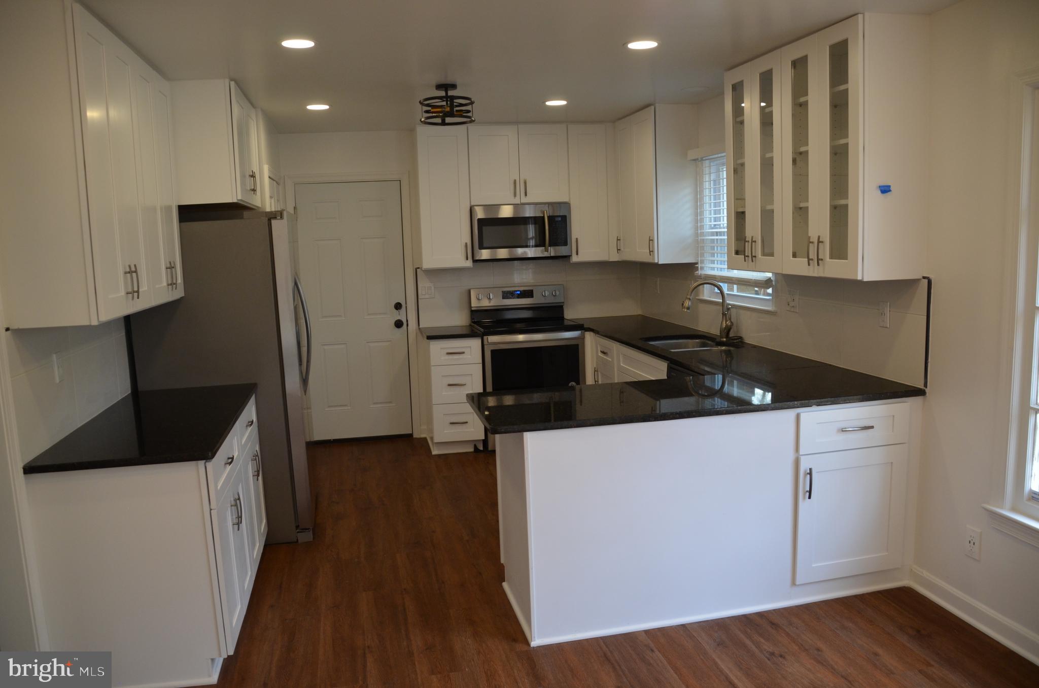 TANTALLON ON THE POTOMAC - Residential Lease