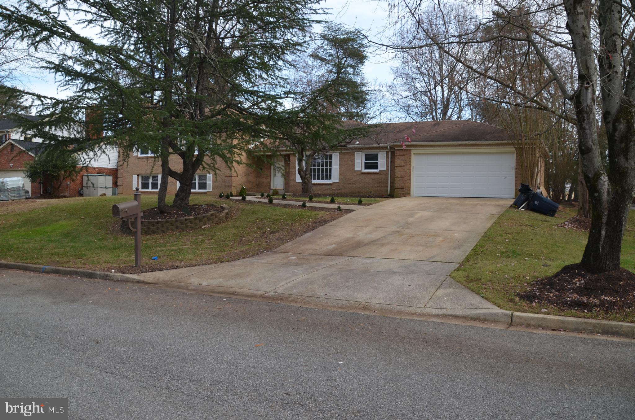 TANTALLON ON THE POTOMAC - Residential Lease