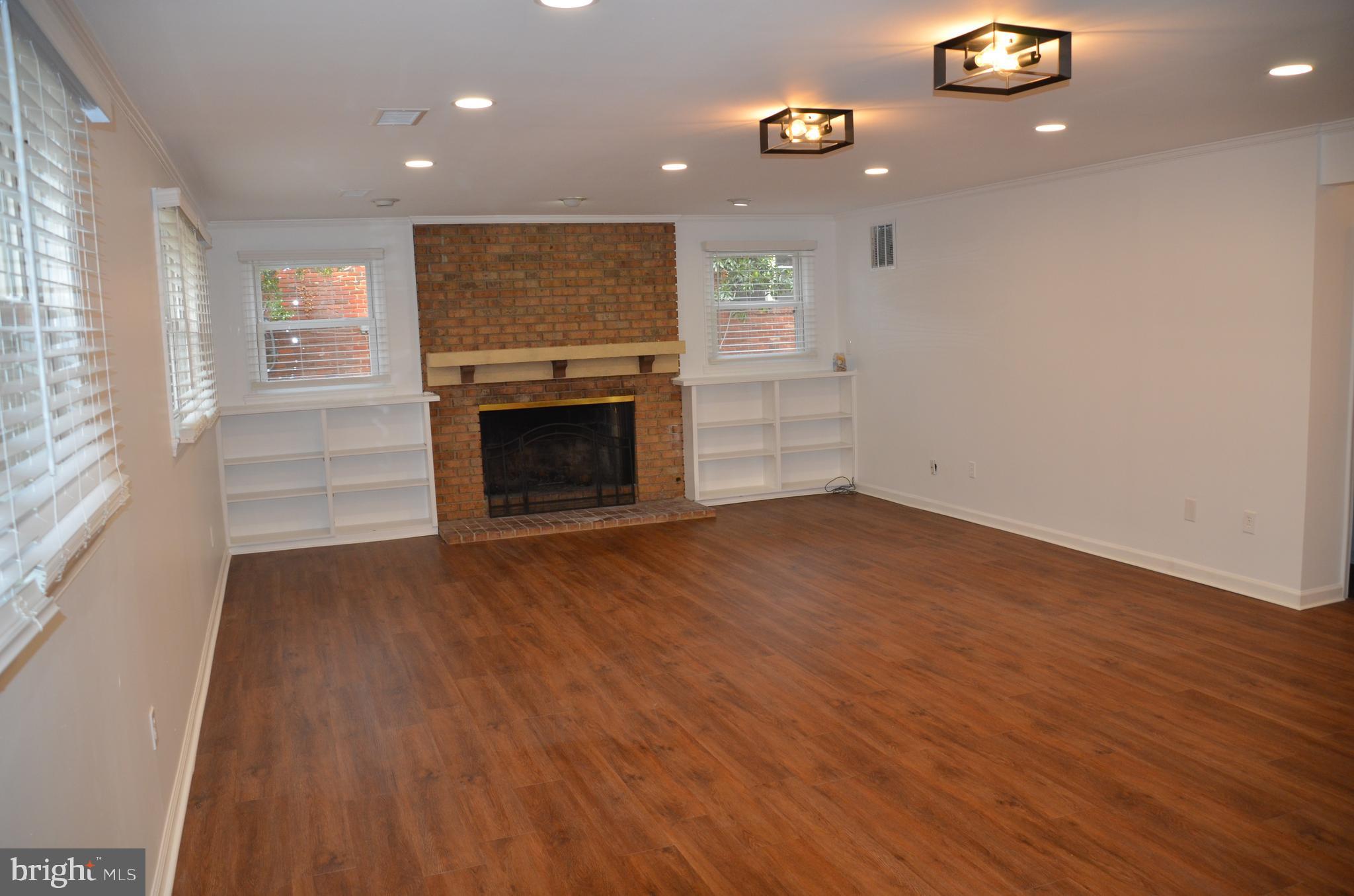 TANTALLON ON THE POTOMAC - Residential Lease