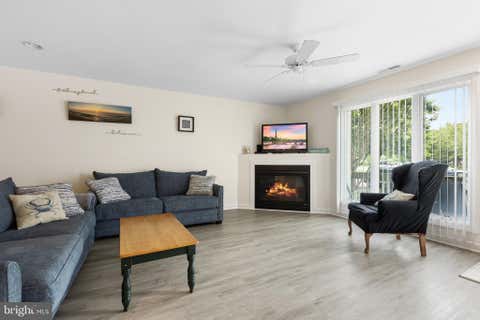 Townhouse For Sale - 750 Bayberry Circle #750<br/> BETHANY BEACH, DE 19930