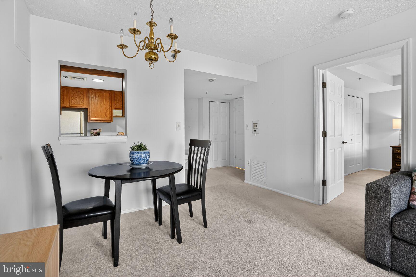 THE JEFFERSON - SUNRISE SENIOR LIVING - Residential