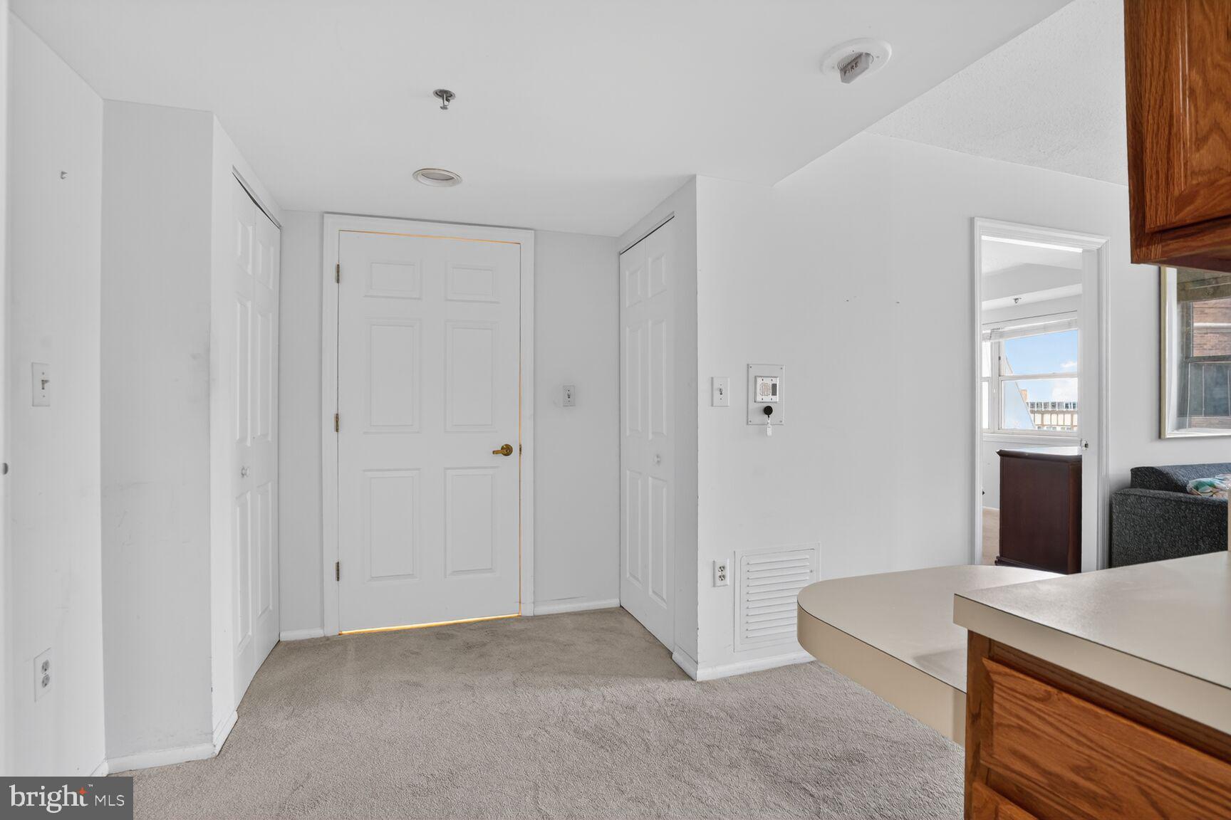 THE JEFFERSON - SUNRISE SENIOR LIVING - Residential