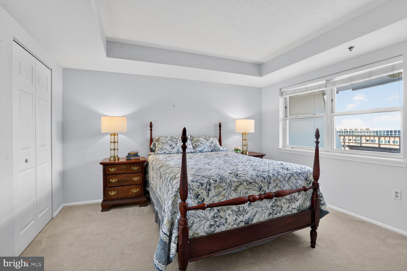 THE JEFFERSON - SUNRISE SENIOR LIVING - Residential