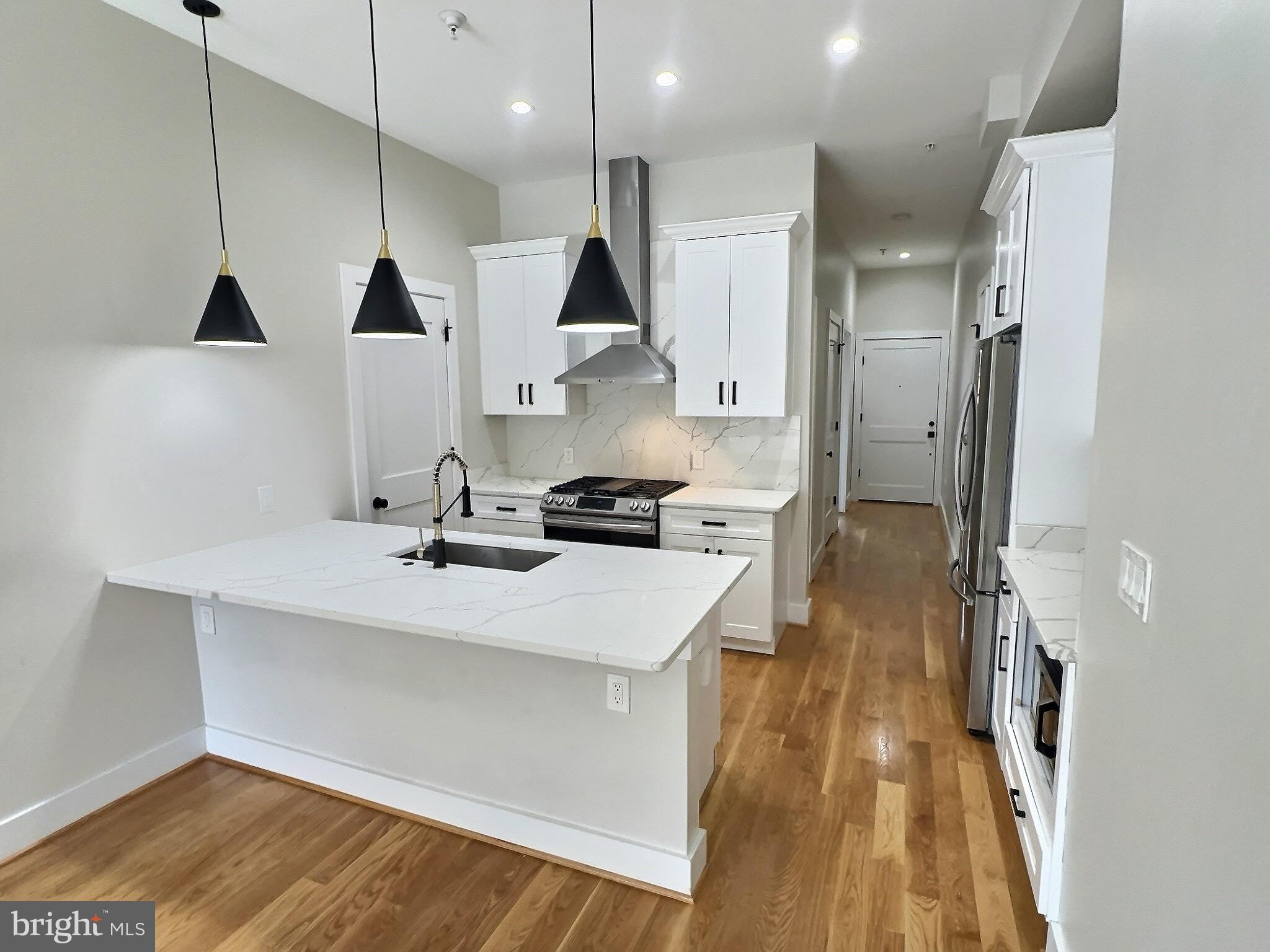 1420 STAPLES STREET NE 1